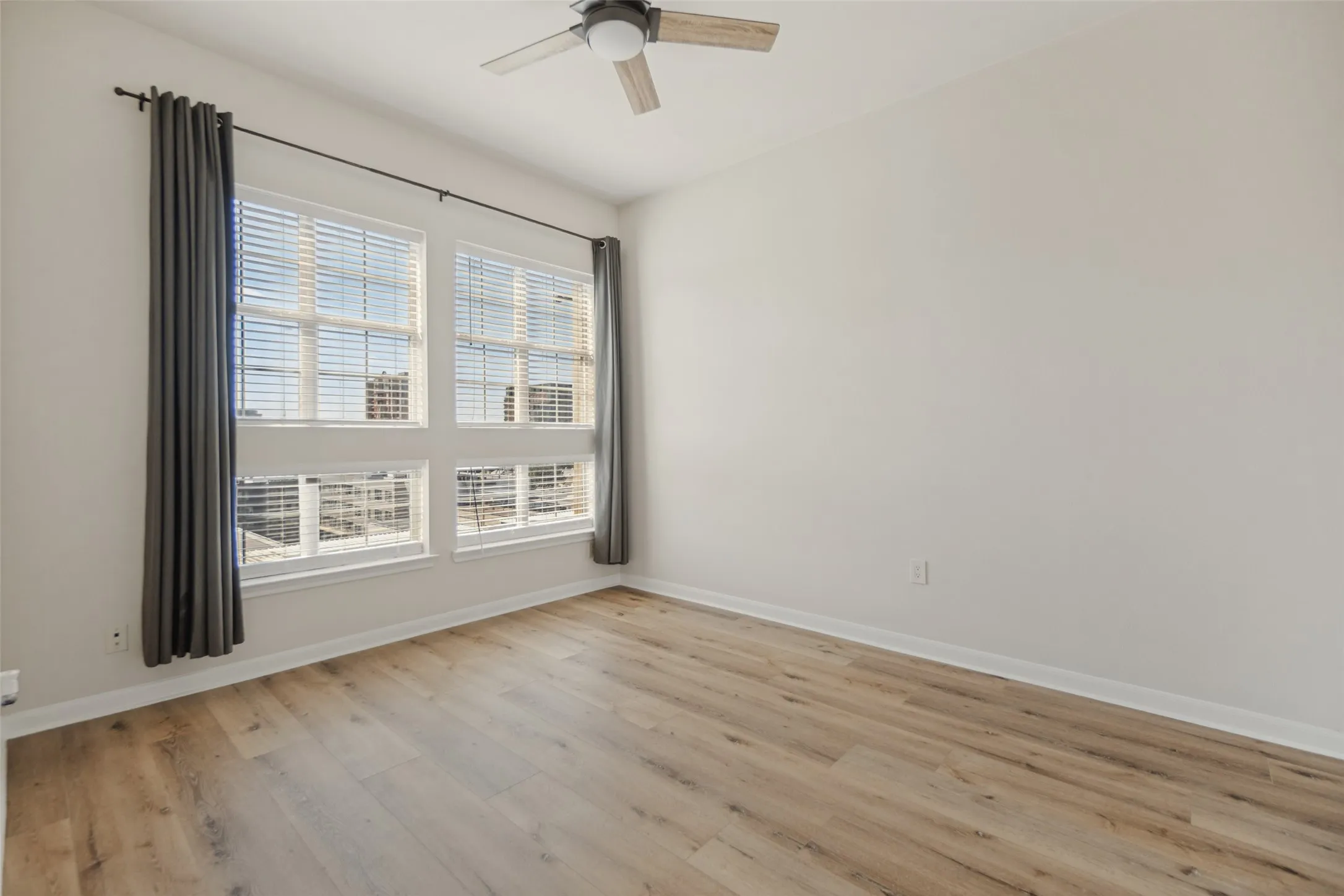 Condominium For Sale in Dallas County , 3225 Turtle Creek Boulevard 1012, Dallas, Texas 75219, 1 Bedroom, 1 Bathroom, 2 Garage spaces, 832 Sqft, built in 1998, mls#21406519, Real Estate Agent in Dallas, Homes For Sale in Dallas county, Homes For Sale in Dallas, Realtor in Dallas Texas, Real Estate Brokerage Independent Realty Texas, Luminita Cordes Realtor