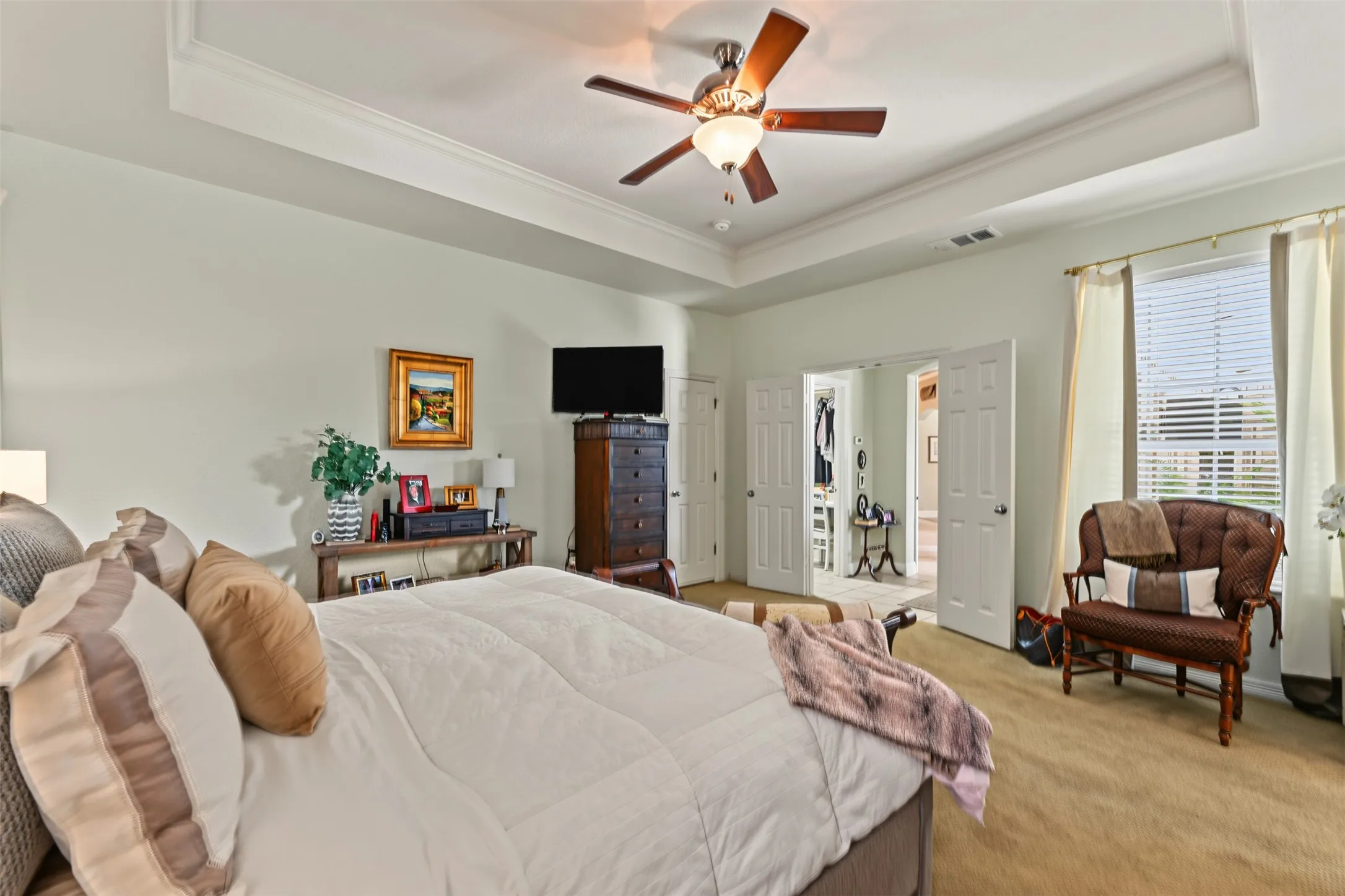 Single Family Residence For Sale in Tarrant County , 8955 Leslie Court, Benbrook, Texas 76126, 3 Bedroom, 2 Bathroom, 2 Garage spaces, 2,768 Sqft, built in 2000, mls#21404884, Real Estate Agent in Benbrook, Homes For Sale in Tarrant county, Homes For Sale in Benbrook, Realtor in Benbrook Texas, Real Estate Brokerage Independent Realty Texas, Luminita Cordes Realtor