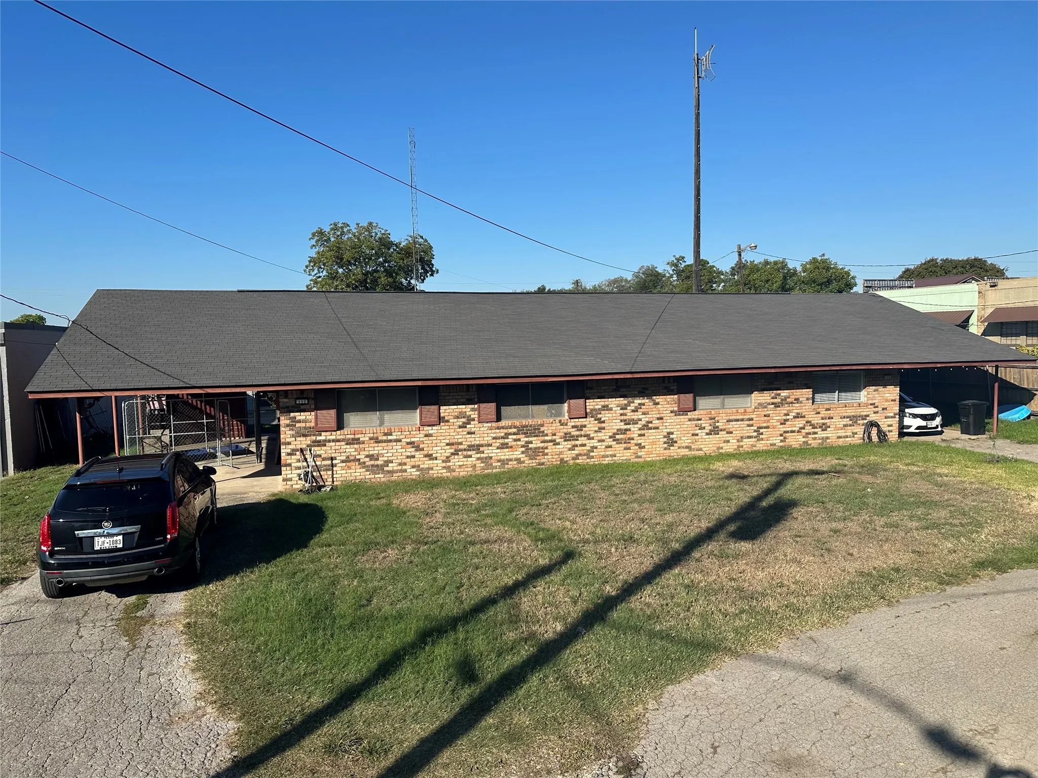 Duplex For Sale in Hopkins County , 111 E Spence Street, Sulphur Springs, Texas 75482, 0, 0, Garage spaces, 0 Sqft, built in 1964, mls#21408277, Real Estate Agent in Sulphur Springs, Homes For Sale in Hopkins county, Homes For Sale in Sulphur Springs, Realtor in Sulphur Springs Texas, Real Estate Brokerage Independent Realty Texas, Luminita Cordes Realtor