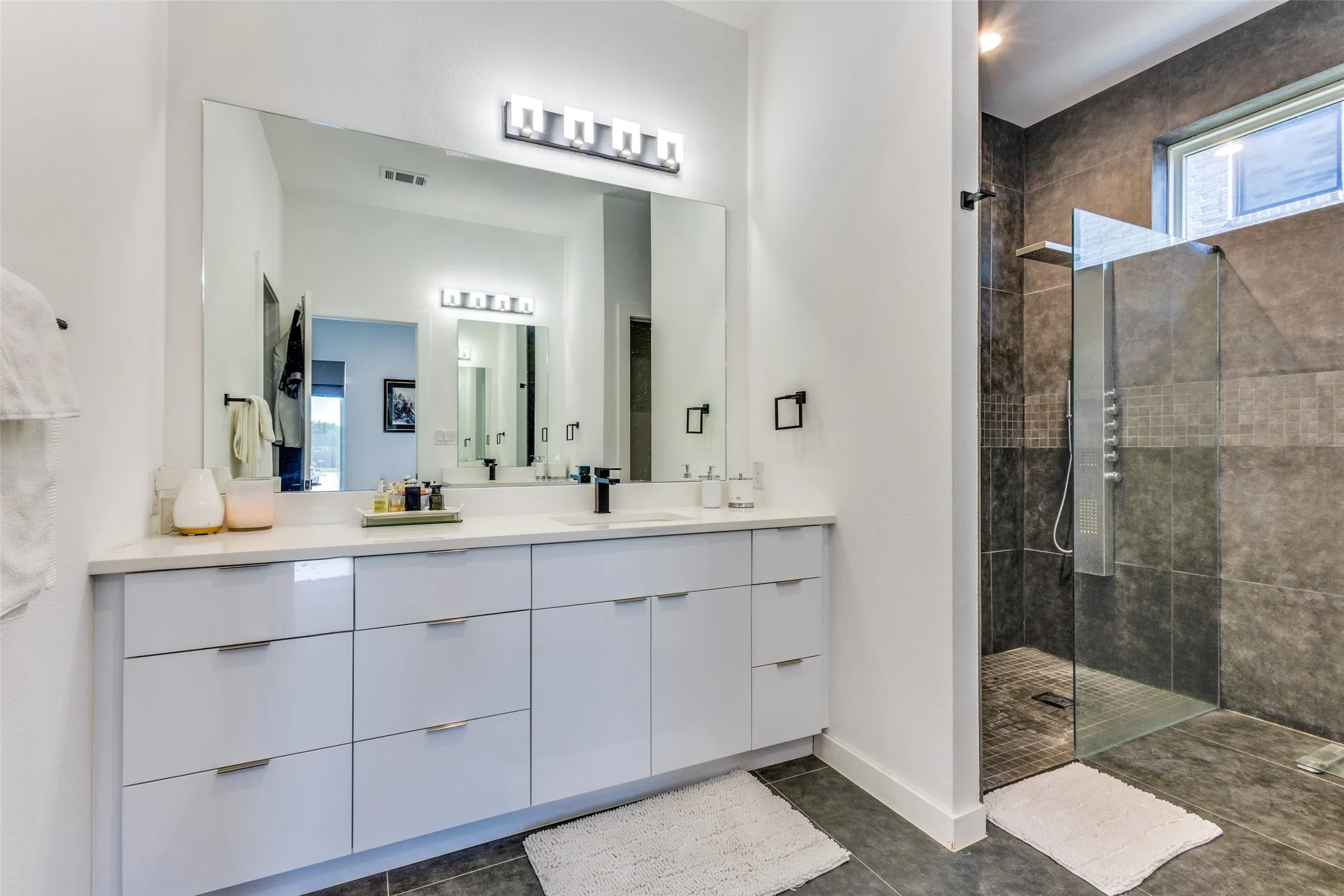 downstairs primary bathroom