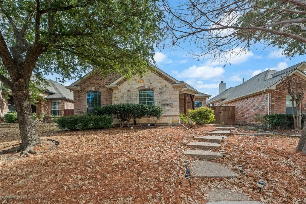 Single Family Residence For Rent