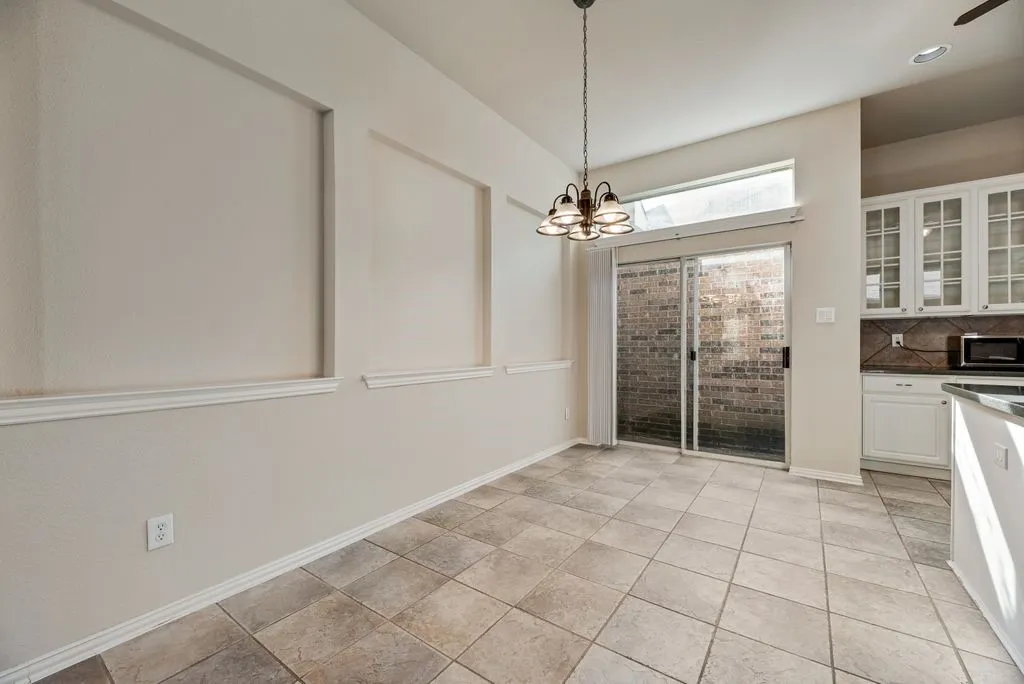 Single Family Residence For Rent in Denton County , 5544 Hidden Creek Lane, Frisco, Texas 75036, 3 Bedroom, 2 Bathroom, 2 Garage spaces, 2,103 Sqft, built in 2002, mls#21408226, Real Estate Agent in Frisco, Homes For Rent in Denton county, Homes For Rent in Frisco, Realtor in Frisco Texas, Real Estate Brokerage Independent Realty Texas, Luminita Cordes Realtor