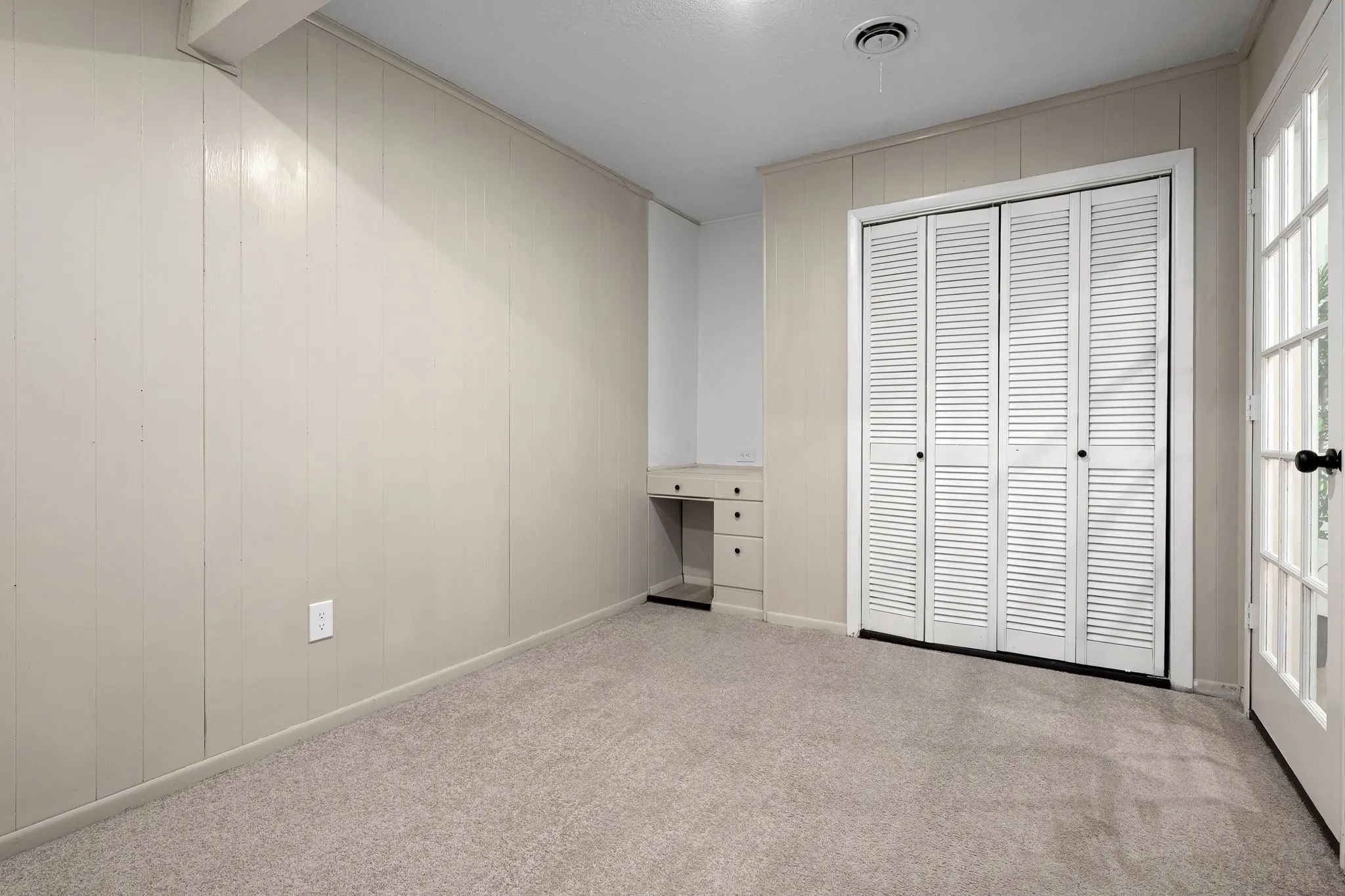 Single Family Residence For Sale in Tarrant County , 6305 Whitman Avenue, Fort Worth, Texas 76133, 3 Bedroom, 2 Bathroom, 1 Garage spaces, 1,803 Sqft, built in 1967, mls#21406230, Real Estate Agent in Fort Worth, Homes For Sale in Tarrant county, Homes For Sale in Fort Worth, Realtor in Fort Worth Texas, Real Estate Brokerage Independent Realty Texas, Luminita Cordes Realtor