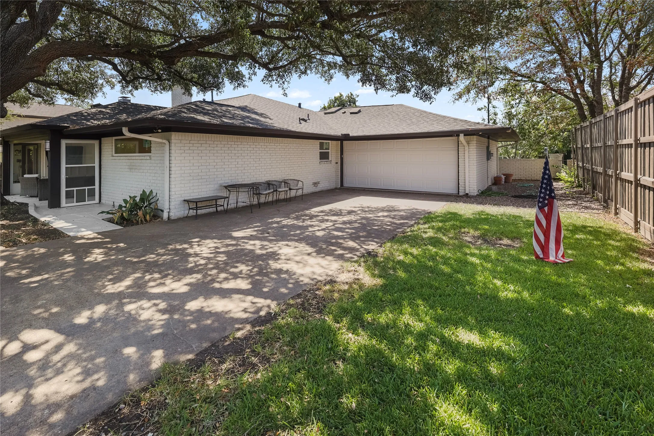 Single Family Residence For Sale in Dallas County , 7117 Mimosa Lane, Dallas, Texas 75230, 4 Bedroom, 4 Bathroom, 2 Garage spaces, 3,132 Sqft, built in 1964, mls#21408267, Real Estate Agent in Dallas, Homes For Sale in Dallas county, Homes For Sale in Dallas, Realtor in Dallas Texas, Real Estate Brokerage Independent Realty Texas, Luminita Cordes Realtor