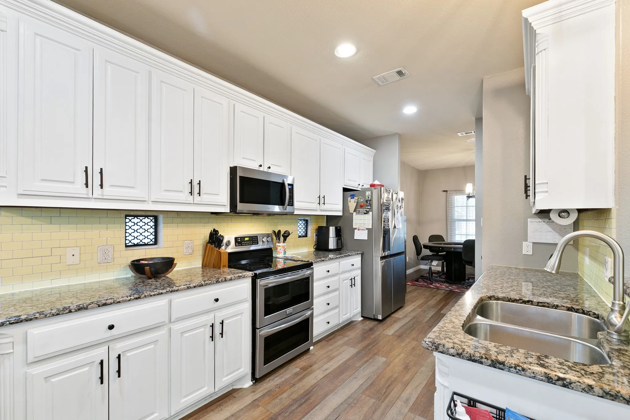 Single Family Residence For Sale in Grayson County , 107 Ashlyn Court, Whitesboro, Texas 76273, 4 Bedroom, 3 Bathroom, 2 Garage spaces, 2,828 Sqft, built in 2011, mls#21407830, Real Estate Agent in Whitesboro, Homes For Sale in Grayson county, Homes For Sale in Whitesboro, Realtor in Whitesboro Texas, Real Estate Brokerage Independent Realty Texas, Luminita Cordes Realtor