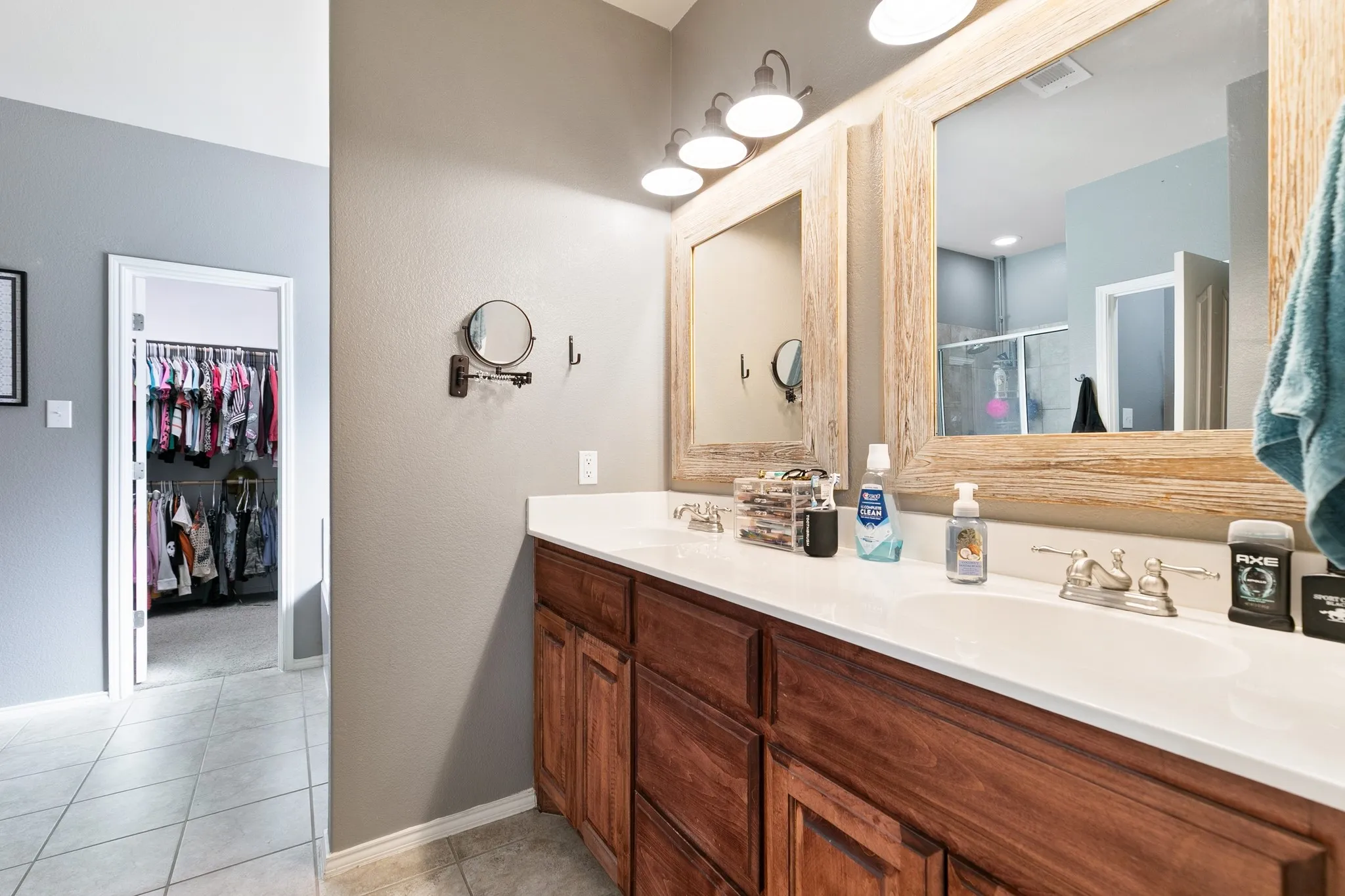 Single Family Residence For Sale in Grayson County , 107 Ashlyn Court, Whitesboro, Texas 76273, 4 Bedroom, 3 Bathroom, 2 Garage spaces, 2,828 Sqft, built in 2011, mls#21407830, Real Estate Agent in Whitesboro, Homes For Sale in Grayson county, Homes For Sale in Whitesboro, Realtor in Whitesboro Texas, Real Estate Brokerage Independent Realty Texas, Luminita Cordes Realtor