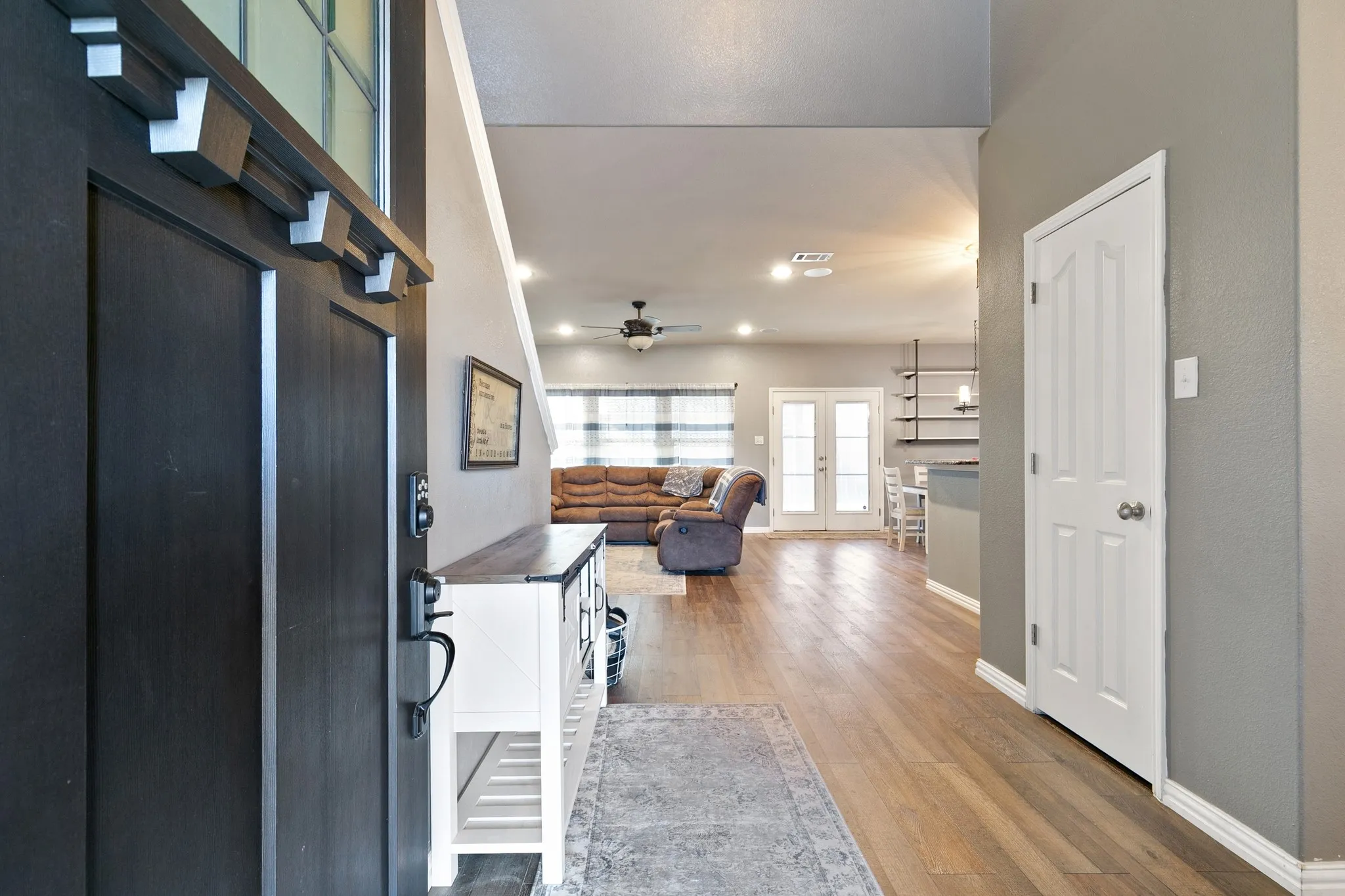 Single Family Residence For Sale in Grayson County , 107 Ashlyn Court, Whitesboro, Texas 76273, 4 Bedroom, 3 Bathroom, 2 Garage spaces, 2,828 Sqft, built in 2011, mls#21407830, Real Estate Agent in Whitesboro, Homes For Sale in Grayson county, Homes For Sale in Whitesboro, Realtor in Whitesboro Texas, Real Estate Brokerage Independent Realty Texas, Luminita Cordes Realtor