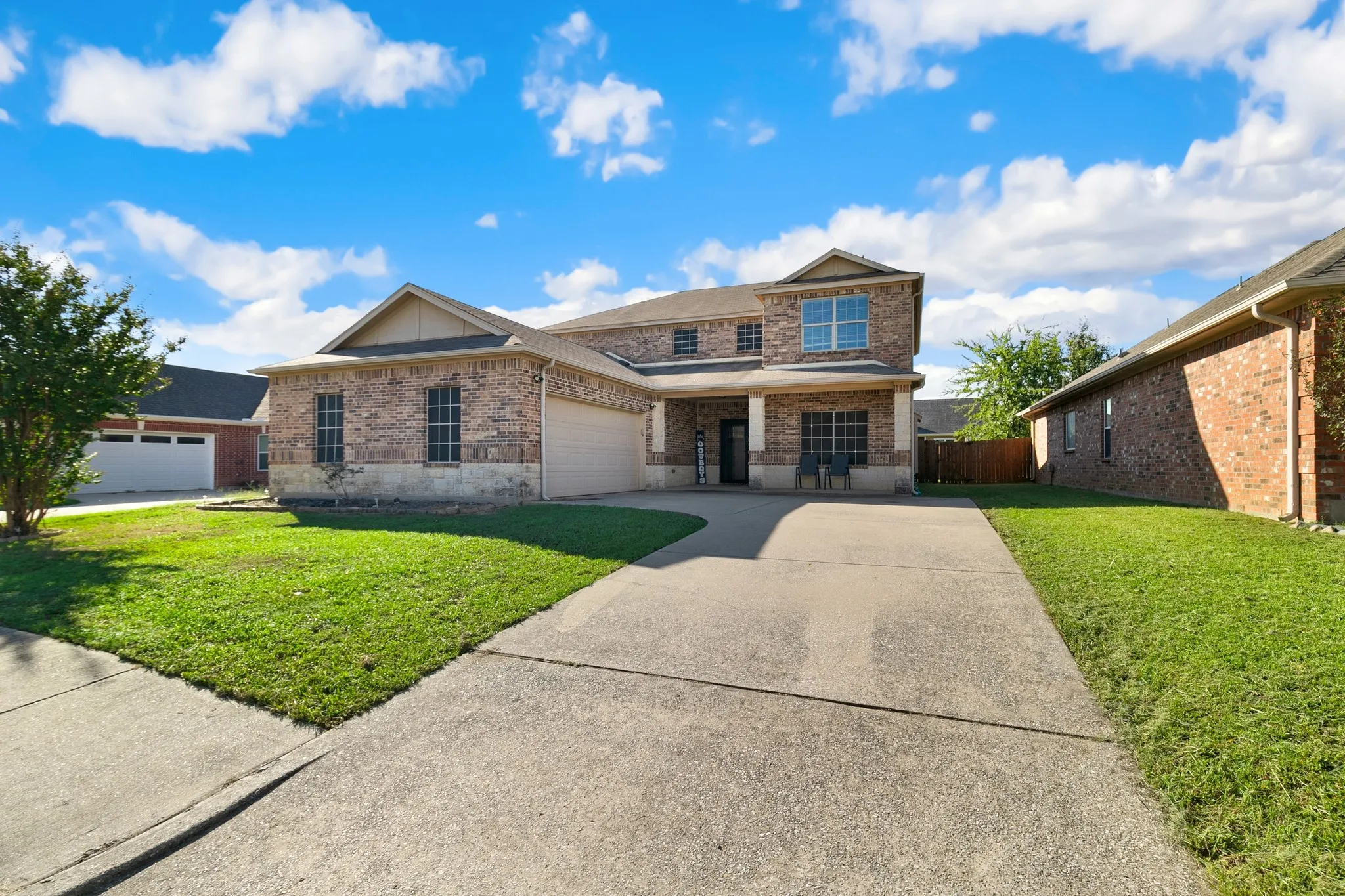 Single Family Residence For Sale in Grayson County , 107 Ashlyn Court, Whitesboro, Texas 76273, 4 Bedroom, 3 Bathroom, 2 Garage spaces, 2,828 Sqft, built in 2011, mls#21407830, Real Estate Agent in Whitesboro, Homes For Sale in Grayson county, Homes For Sale in Whitesboro, Realtor in Whitesboro Texas, Real Estate Brokerage Independent Realty Texas, Luminita Cordes Realtor