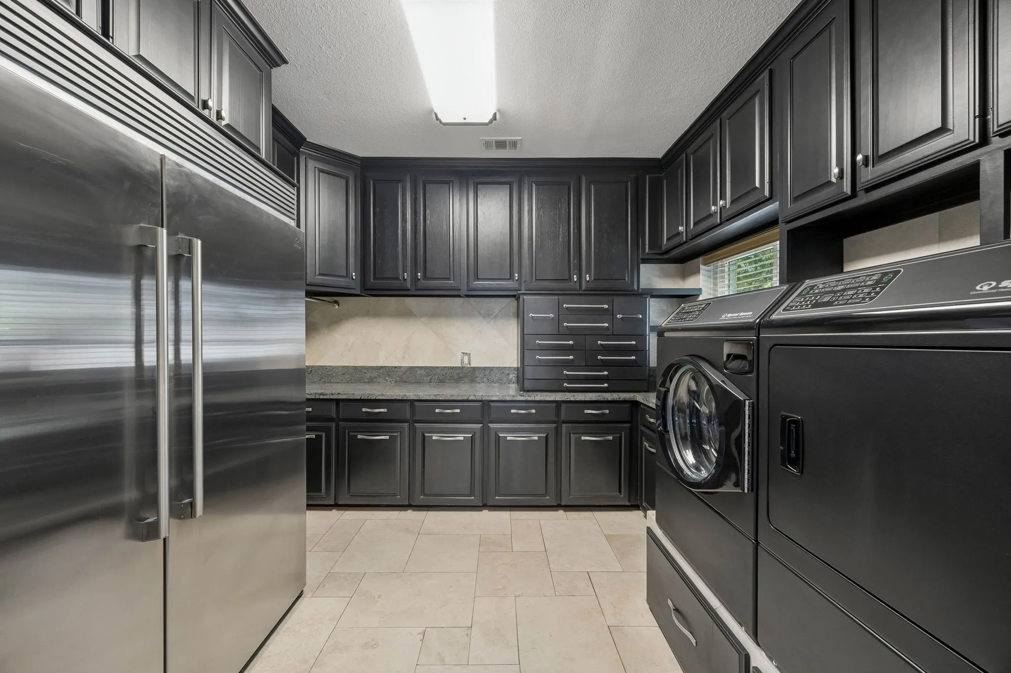 Commercial Grade Appliances in Laundry!