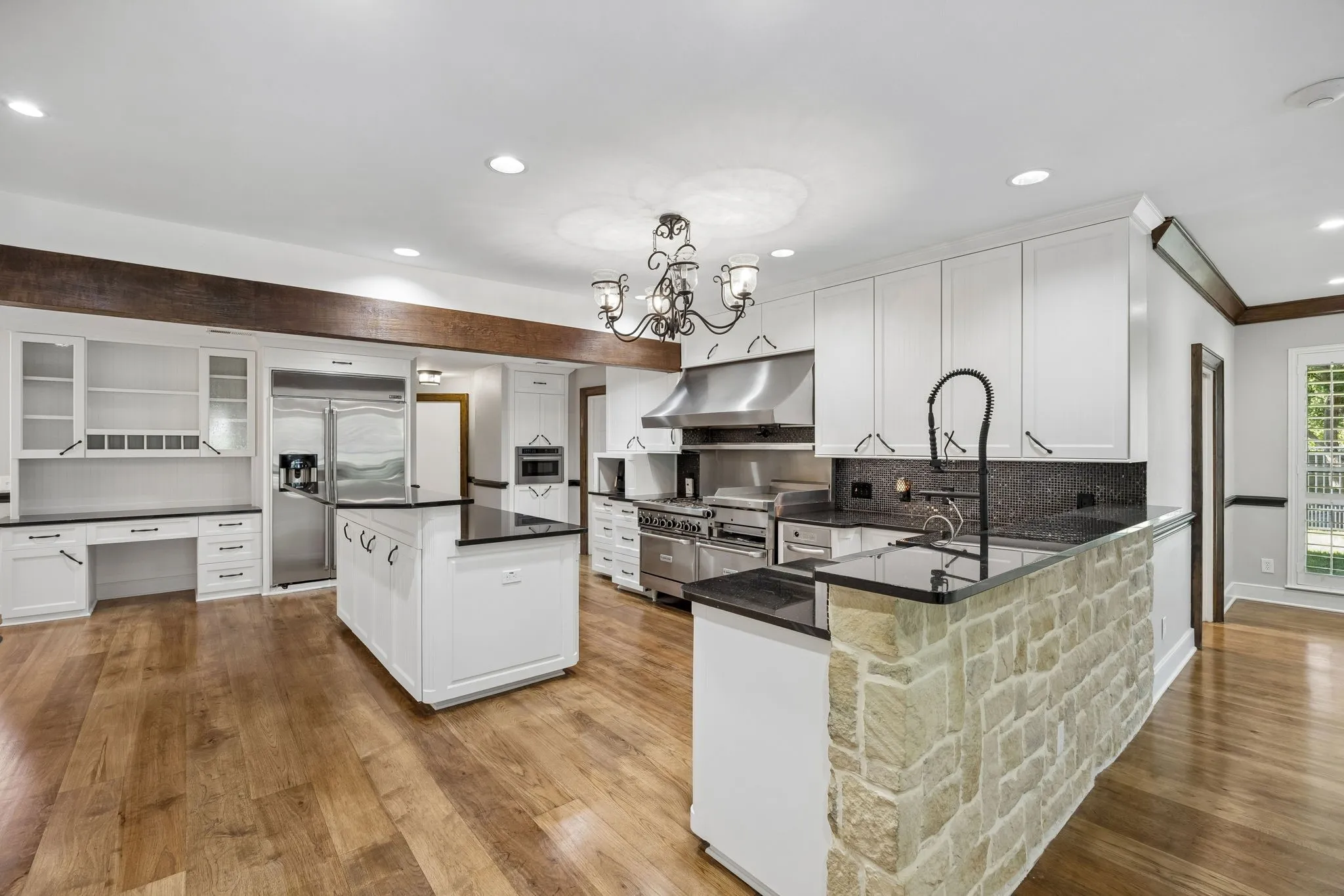 Beautiful Gourmet Kitchen