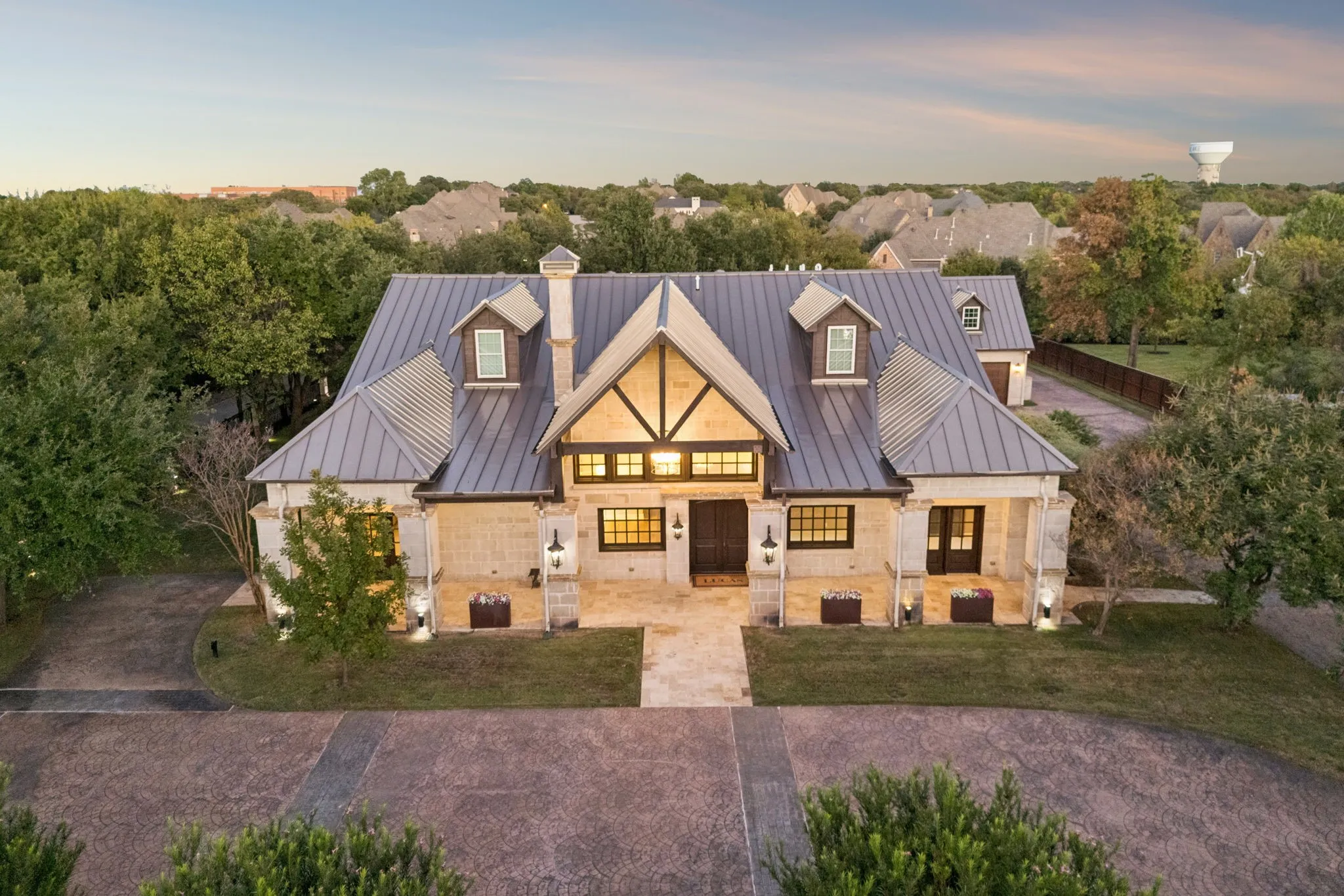 Welcome Home to 585 Shady Oaks Drive
