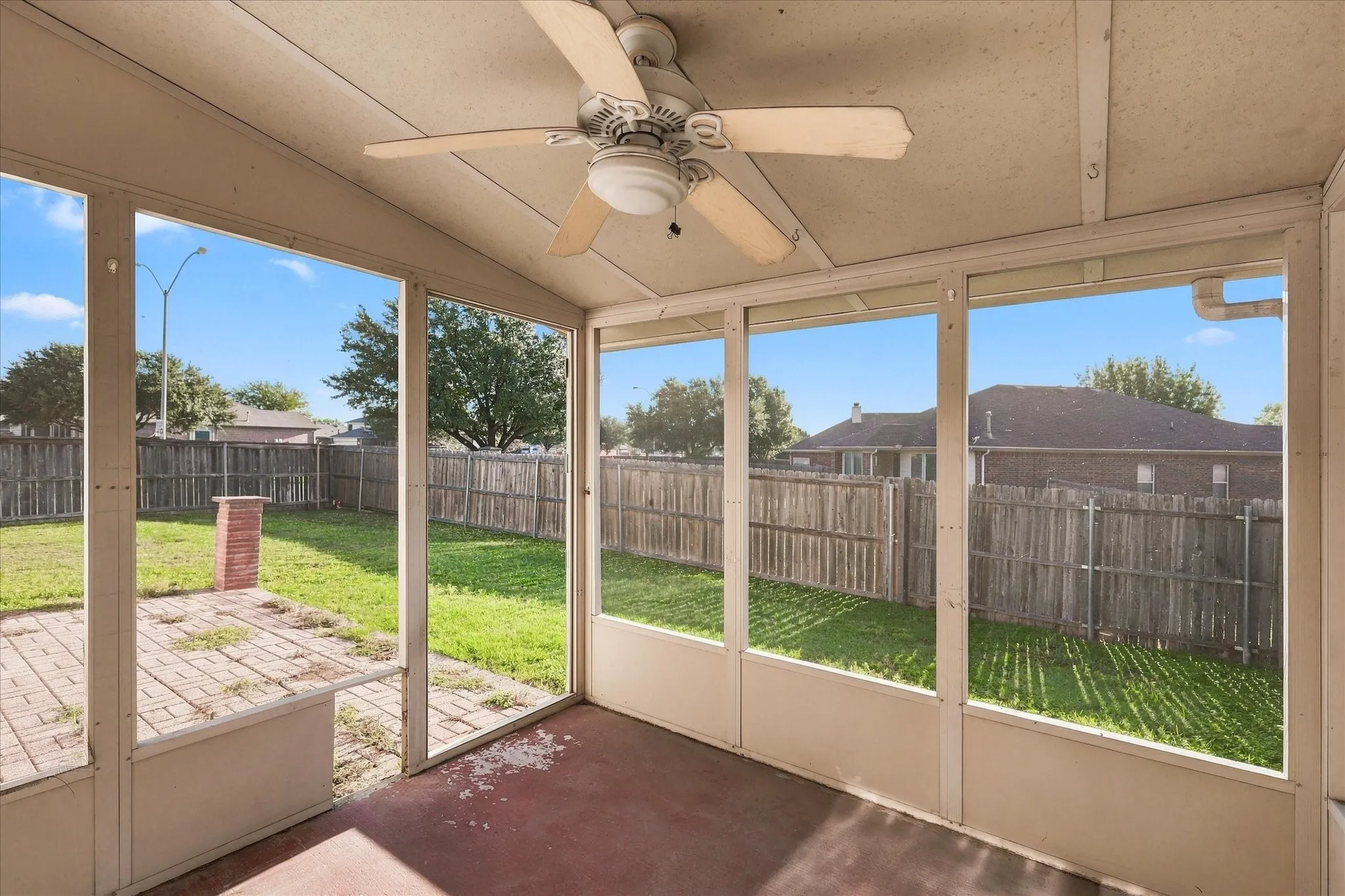 Single Family Residence For Rent in Tarrant County , 6316 Miranda Drive, Fort Worth, Texas 76131, 3 Bedroom, 2 Bathroom, 2 Garage spaces, 1,474 Sqft, built in 2005, mls#21408245, Real Estate Agent in Fort Worth, Homes For Rent in Tarrant county, Homes For Rent in Fort Worth, Realtor in Fort Worth Texas, Real Estate Brokerage Independent Realty Texas, Luminita Cordes Realtor