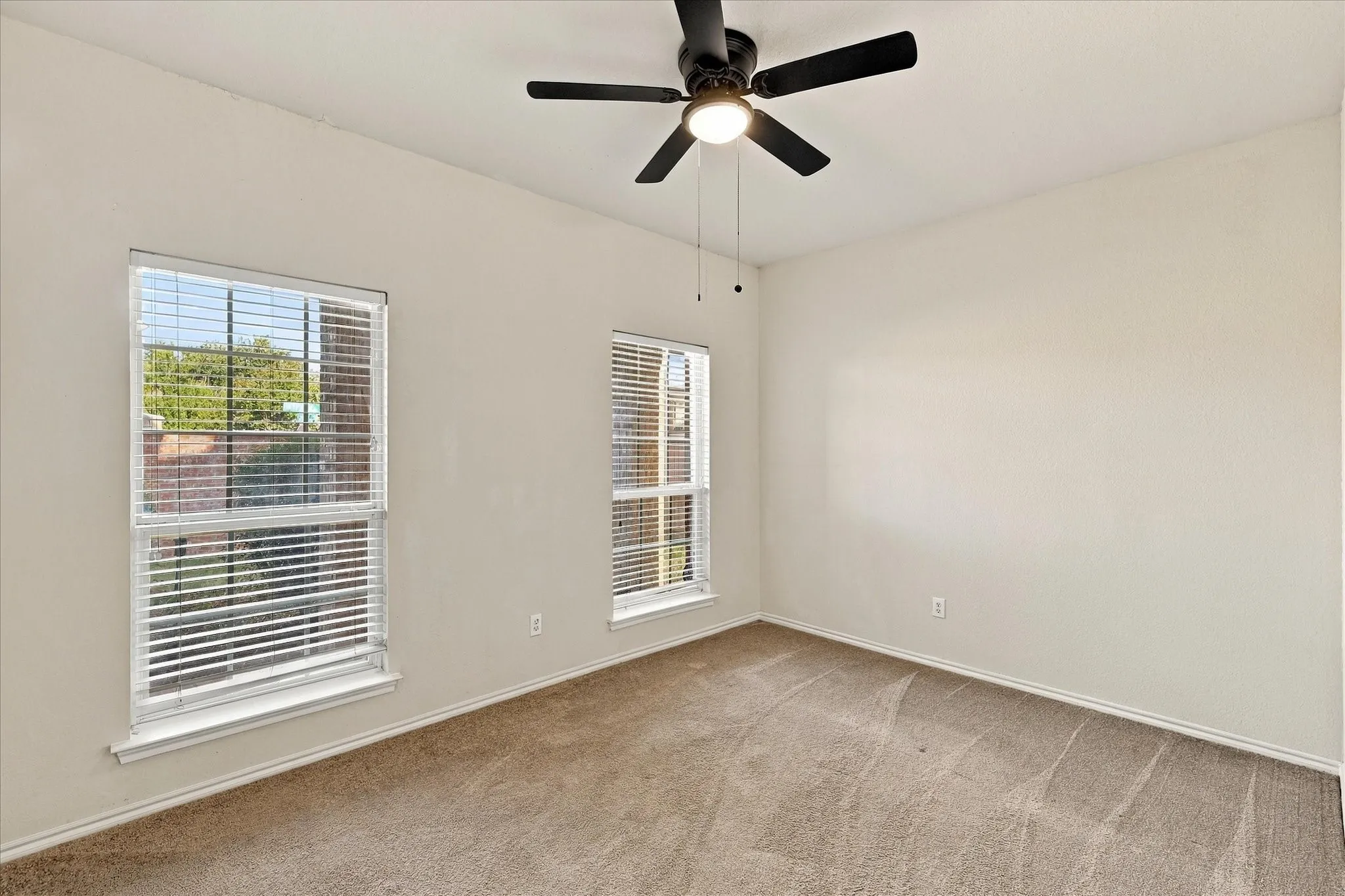 Single Family Residence For Rent in Tarrant County , 6316 Miranda Drive, Fort Worth, Texas 76131, 3 Bedroom, 2 Bathroom, 2 Garage spaces, 1,474 Sqft, built in 2005, mls#21408245, Real Estate Agent in Fort Worth, Homes For Rent in Tarrant county, Homes For Rent in Fort Worth, Realtor in Fort Worth Texas, Real Estate Brokerage Independent Realty Texas, Luminita Cordes Realtor
