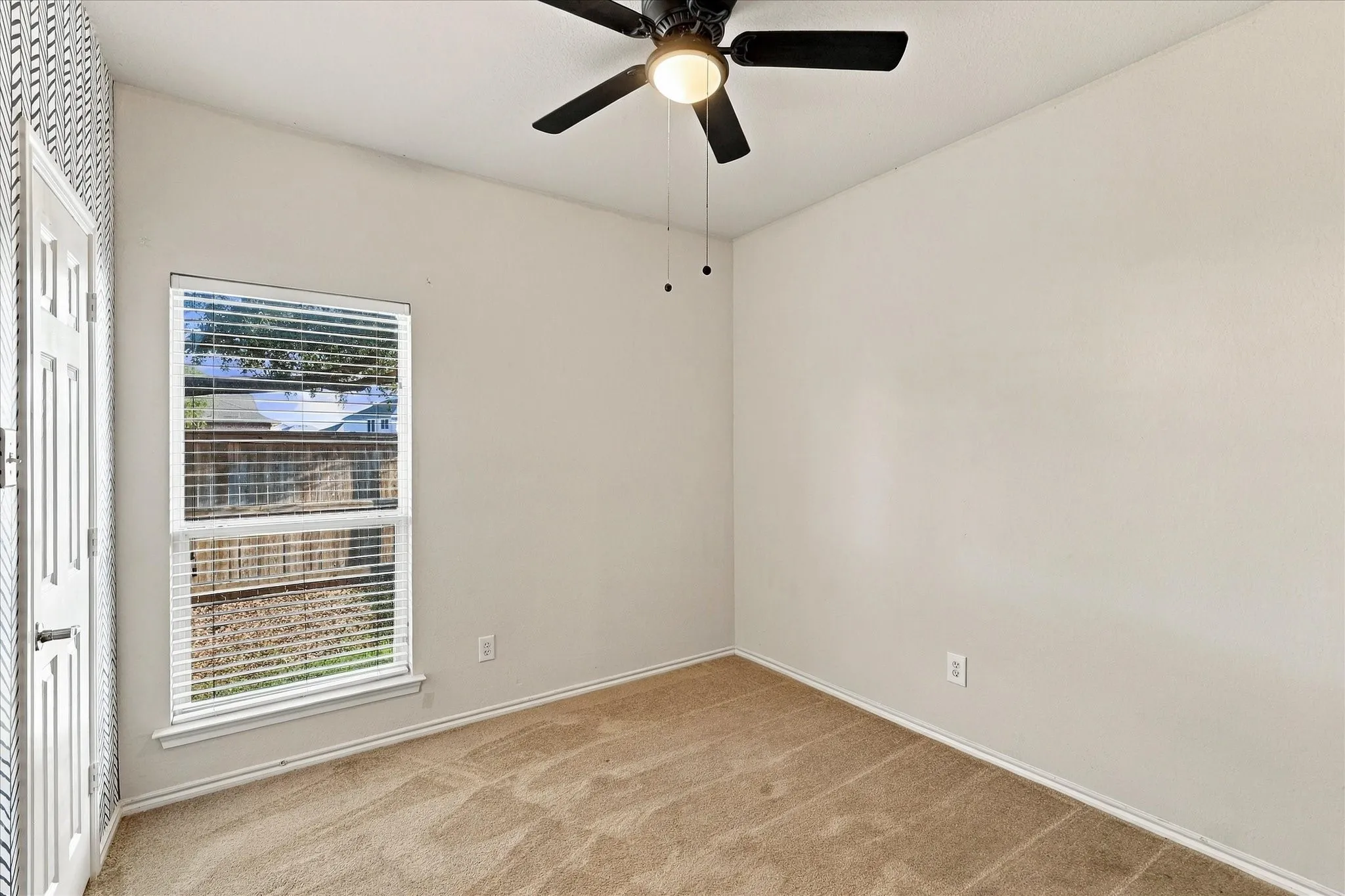 Single Family Residence For Rent in Tarrant County , 6316 Miranda Drive, Fort Worth, Texas 76131, 3 Bedroom, 2 Bathroom, 2 Garage spaces, 1,474 Sqft, built in 2005, mls#21408245, Real Estate Agent in Fort Worth, Homes For Rent in Tarrant county, Homes For Rent in Fort Worth, Realtor in Fort Worth Texas, Real Estate Brokerage Independent Realty Texas, Luminita Cordes Realtor