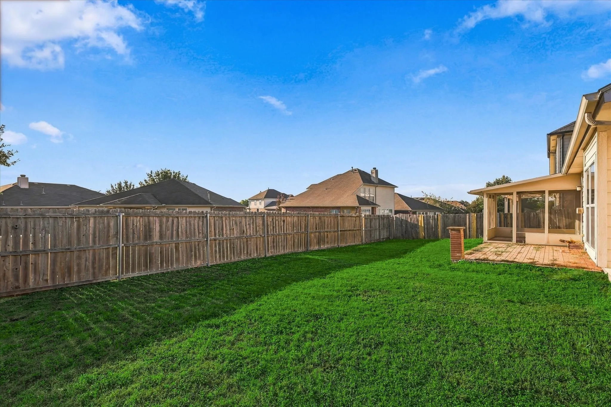 Single Family Residence For Rent in Tarrant County , 6316 Miranda Drive, Fort Worth, Texas 76131, 3 Bedroom, 2 Bathroom, 2 Garage spaces, 1,474 Sqft, built in 2005, mls#21408245, Real Estate Agent in Fort Worth, Homes For Rent in Tarrant county, Homes For Rent in Fort Worth, Realtor in Fort Worth Texas, Real Estate Brokerage Independent Realty Texas, Luminita Cordes Realtor