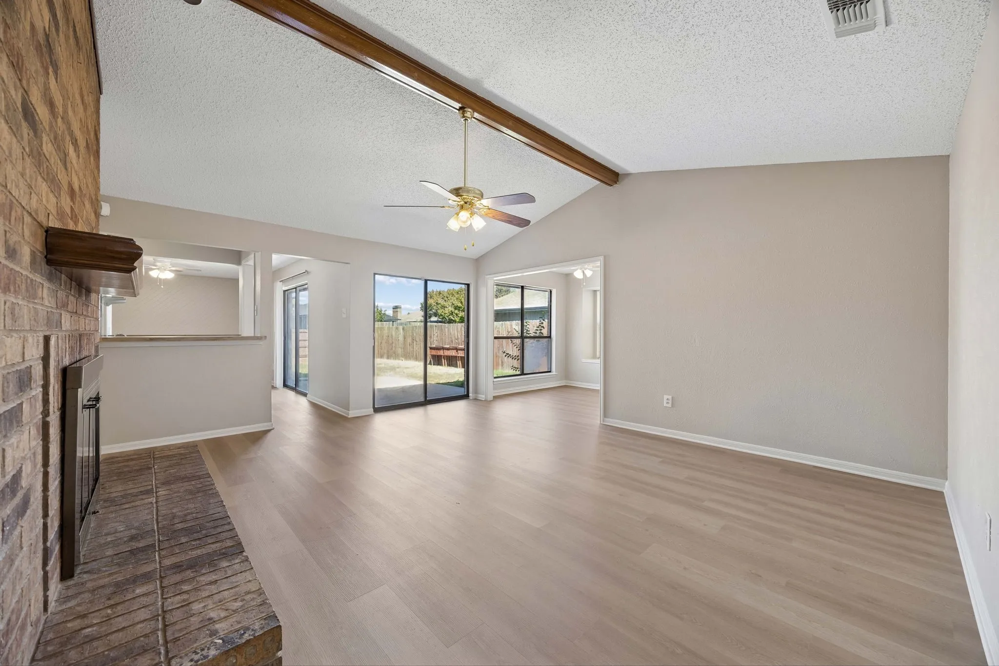 Single Family Residence For Sale in Denton County , 1721 Paxton Drive, Carrollton, Texas 75007, 4 Bedroom, 2 Bathroom, 2 Garage spaces, 1,933 Sqft, built in 1983, mls#21406019, Real Estate Agent in Carrollton, Homes For Sale in Denton county, Homes For Sale in Carrollton, Realtor in Carrollton Texas, Real Estate Brokerage Independent Realty Texas, Luminita Cordes Realtor