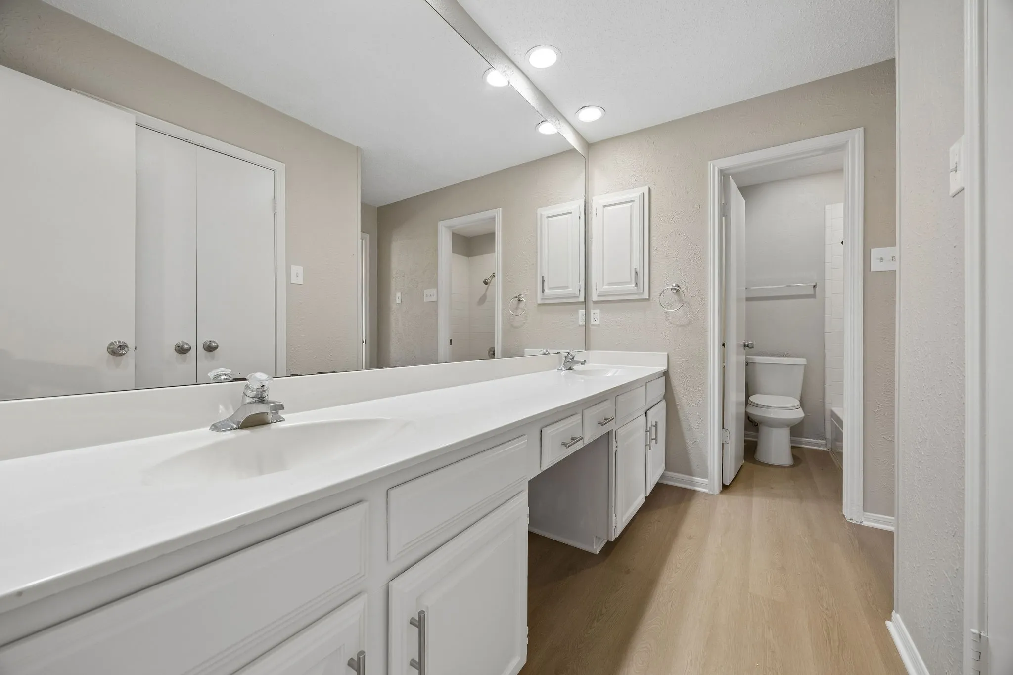 Single Family Residence For Sale in Denton County , 1721 Paxton Drive, Carrollton, Texas 75007, 4 Bedroom, 2 Bathroom, 2 Garage spaces, 1,933 Sqft, built in 1983, mls#21406019, Real Estate Agent in Carrollton, Homes For Sale in Denton county, Homes For Sale in Carrollton, Realtor in Carrollton Texas, Real Estate Brokerage Independent Realty Texas, Luminita Cordes Realtor