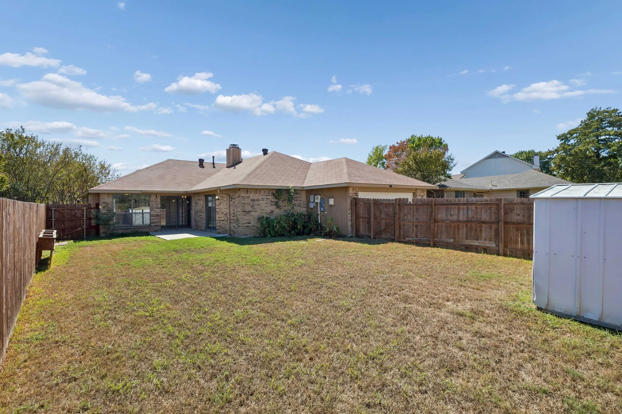 Single Family Residence For Sale in Denton County , 1721 Paxton Drive, Carrollton, Texas 75007, 4 Bedroom, 2 Bathroom, 2 Garage spaces, 1,933 Sqft, built in 1983, mls#21406019, Real Estate Agent in Carrollton, Homes For Sale in Denton county, Homes For Sale in Carrollton, Realtor in Carrollton Texas, Real Estate Brokerage Independent Realty Texas, Luminita Cordes Realtor
