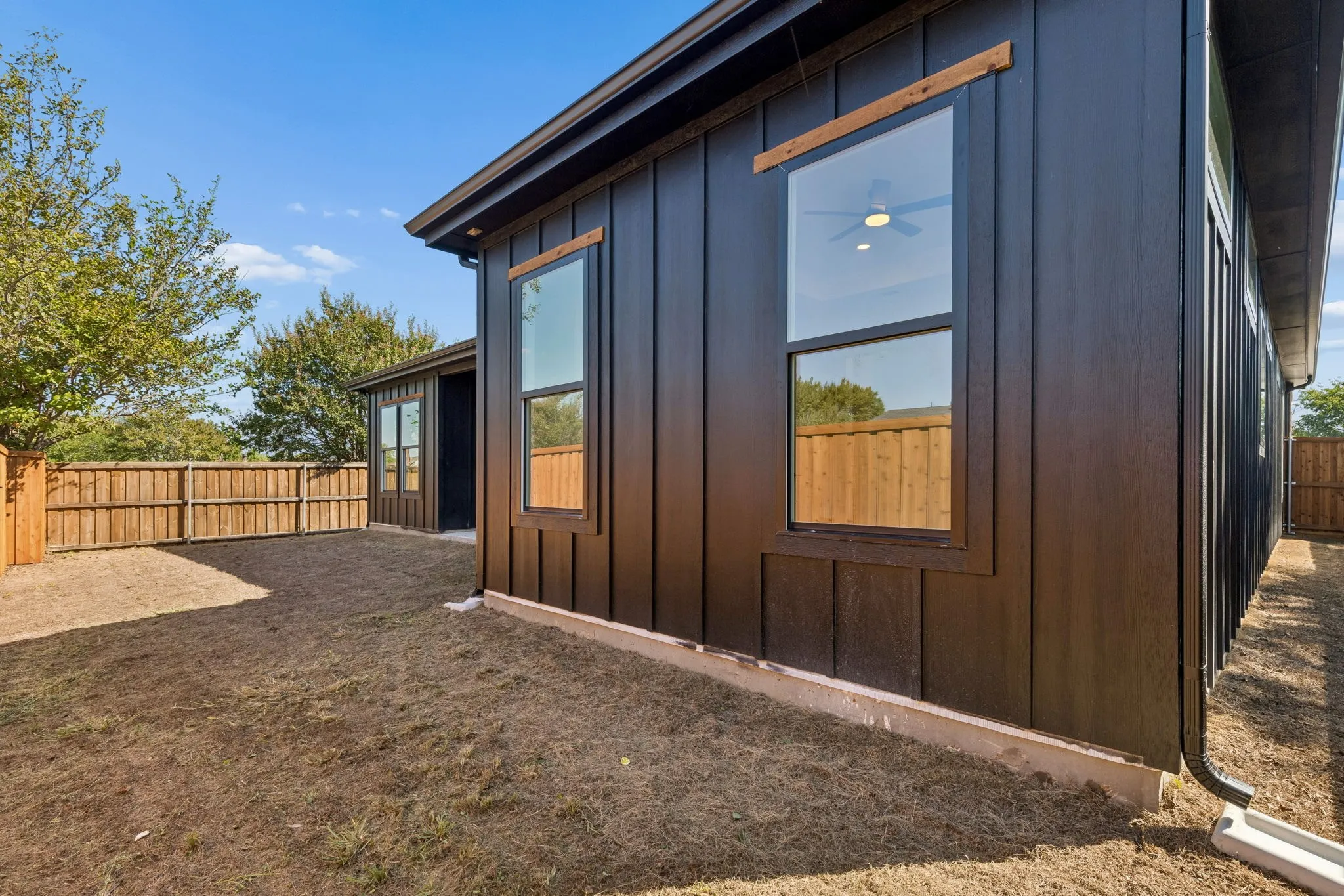 Single Family Residence For Sale in Dallas County , 921 Woodcrest Drive, Lancaster, Texas 75134, 4 Bedroom, 3 Bathroom, 2 Garage spaces, 2,122 Sqft, built in 2026, mls#21407701, Real Estate Agent in Lancaster, Homes For Sale in Dallas county, Homes For Sale in Lancaster, Realtor in Lancaster Texas, Real Estate Brokerage Independent Realty Texas, Luminita Cordes Realtor