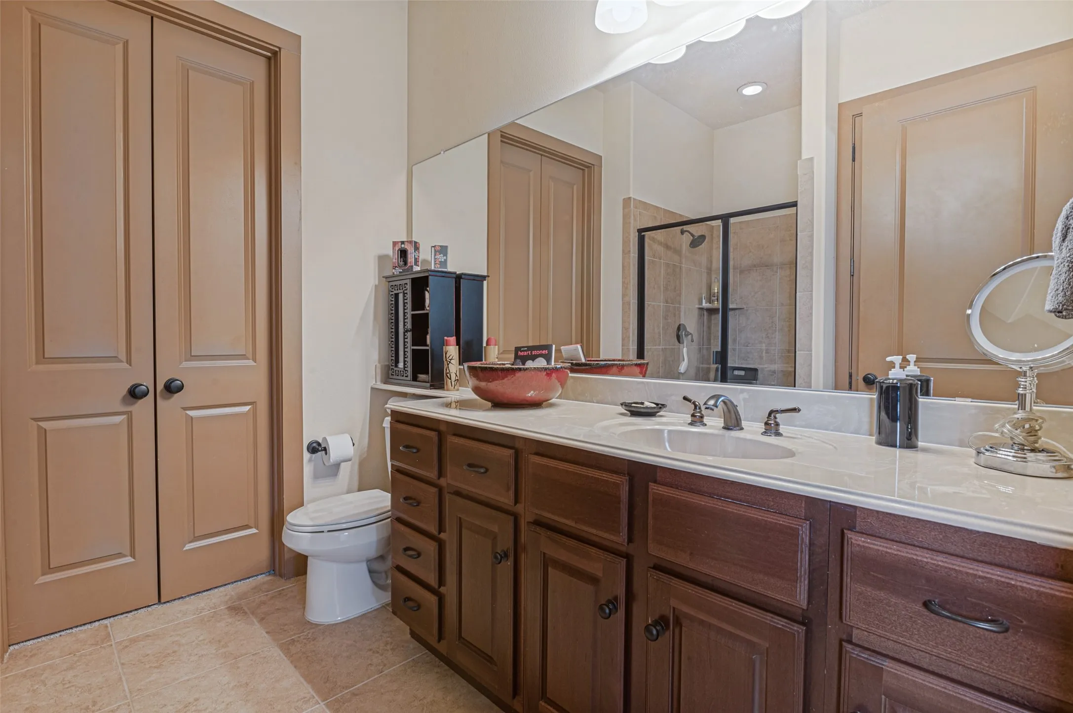 Condominium For Sale in Dallas County , 610 Via Ravello 212, Irving, Texas 75039, 2 Bedroom, 3 Bathroom, 2 Garage spaces, 1,966 Sqft, built in 2007, mls#21408190, Real Estate Agent in Irving, Homes For Sale in Dallas county, Homes For Sale in Irving, Realtor in Irving Texas, Real Estate Brokerage Independent Realty Texas, Luminita Cordes Realtor