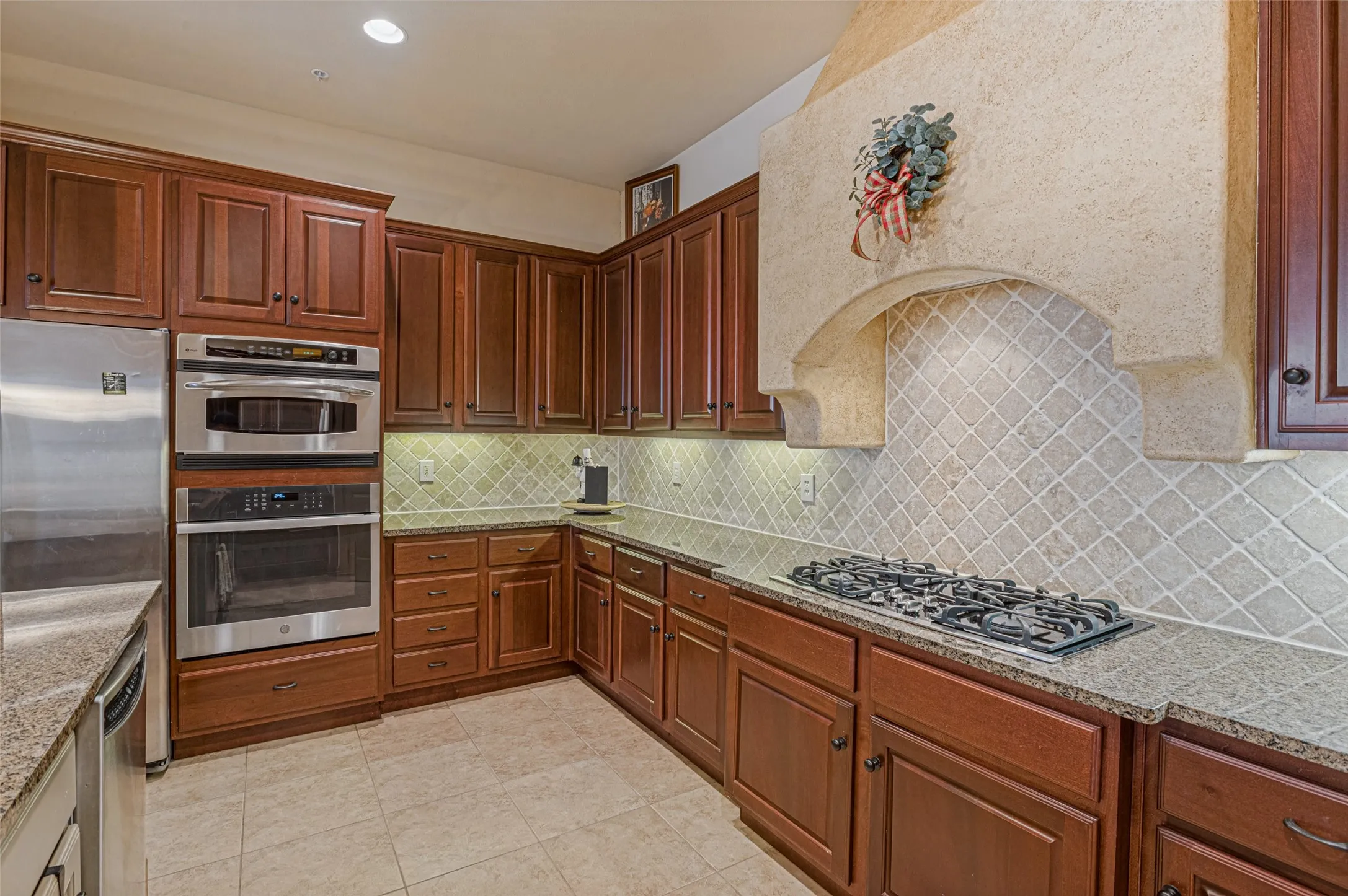 Condominium For Sale in Dallas County , 610 Via Ravello 212, Irving, Texas 75039, 2 Bedroom, 3 Bathroom, 2 Garage spaces, 1,966 Sqft, built in 2007, mls#21408190, Real Estate Agent in Irving, Homes For Sale in Dallas county, Homes For Sale in Irving, Realtor in Irving Texas, Real Estate Brokerage Independent Realty Texas, Luminita Cordes Realtor