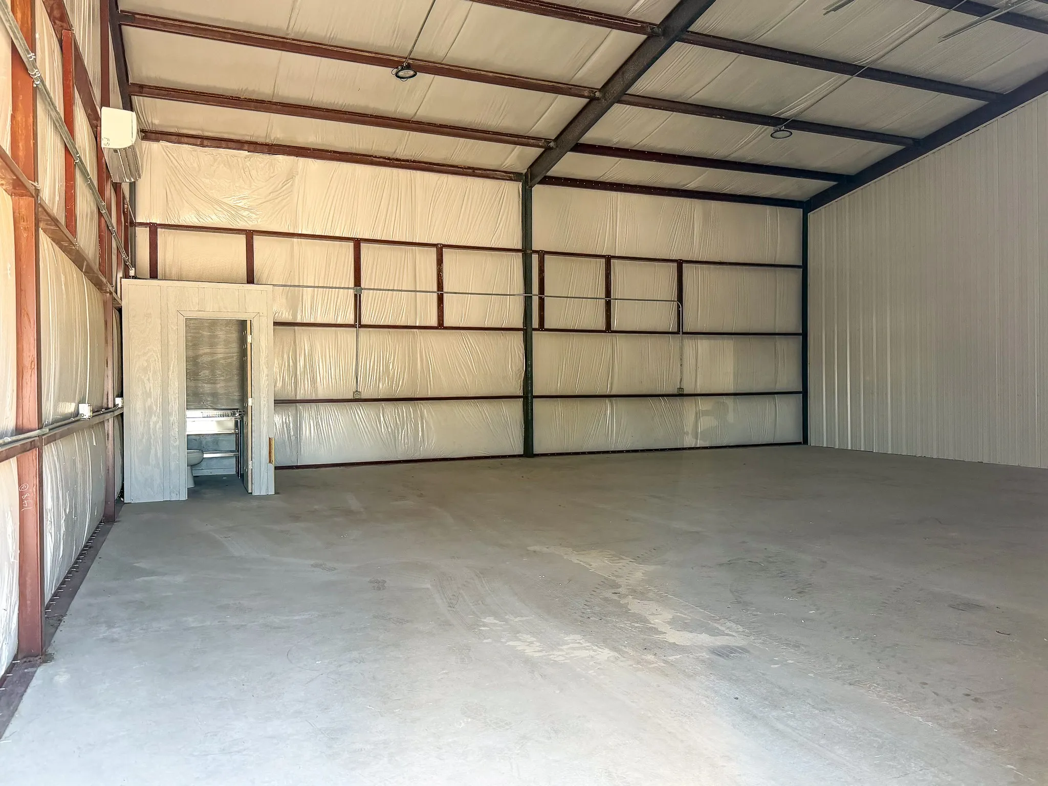 Industrial For Rent in Tarrant County , 14151 Fm 730 Unit # 200 N, Azle, Texas 76020, 0, 0, Garage spaces, 3,200 Sqft, built in 2023, mls#21405023, Real Estate Agent in Azle, Homes For Rent in Tarrant county, Homes For Rent in Azle, Realtor in Azle Texas, Real Estate Brokerage Independent Realty Texas, Luminita Cordes Realtor