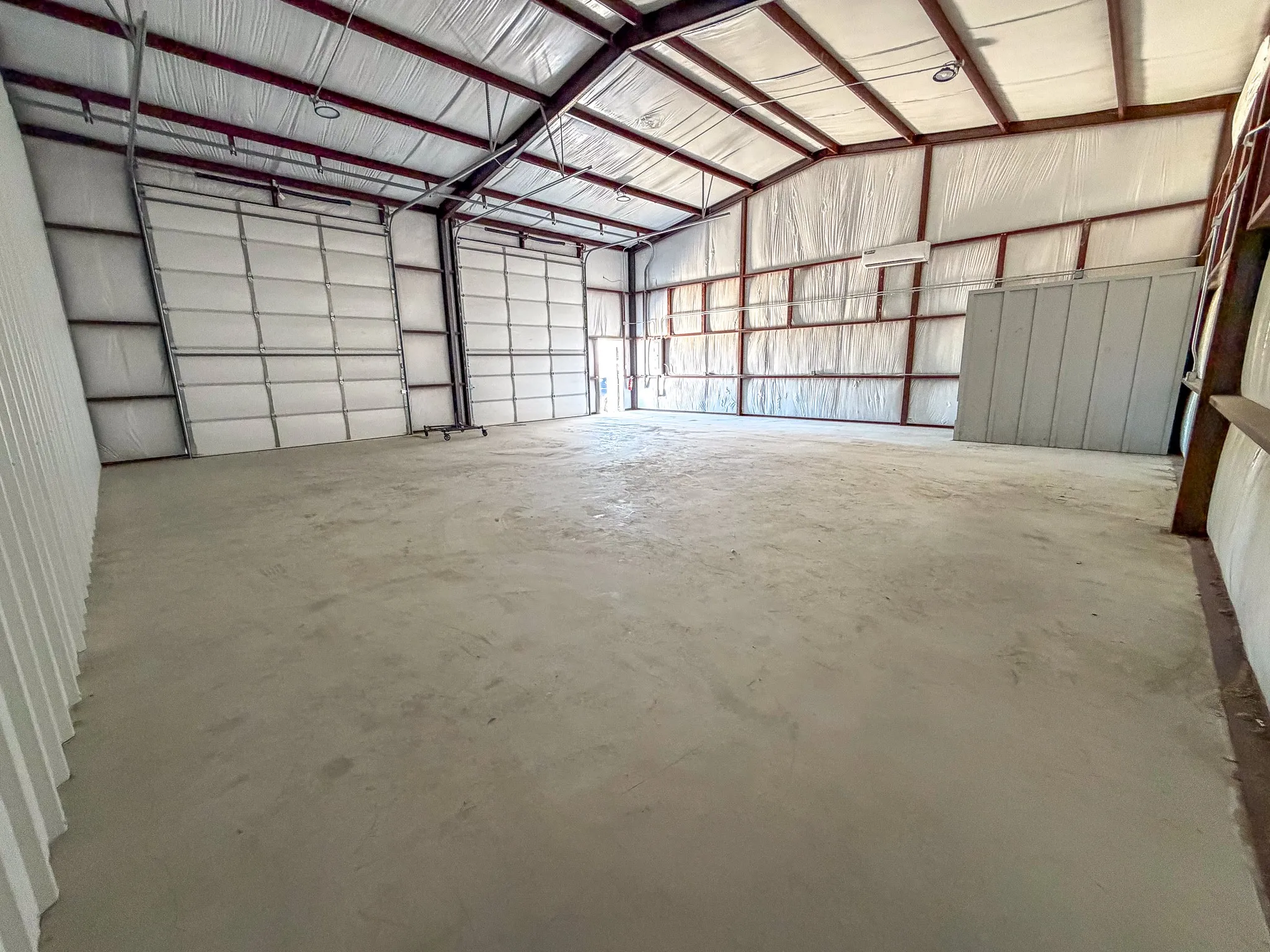 Industrial For Rent in Tarrant County , 14151 Fm 730 Unit # 200 N, Azle, Texas 76020, 0, 0, Garage spaces, 3,200 Sqft, built in 2023, mls#21405023, Real Estate Agent in Azle, Homes For Rent in Tarrant county, Homes For Rent in Azle, Realtor in Azle Texas, Real Estate Brokerage Independent Realty Texas, Luminita Cordes Realtor