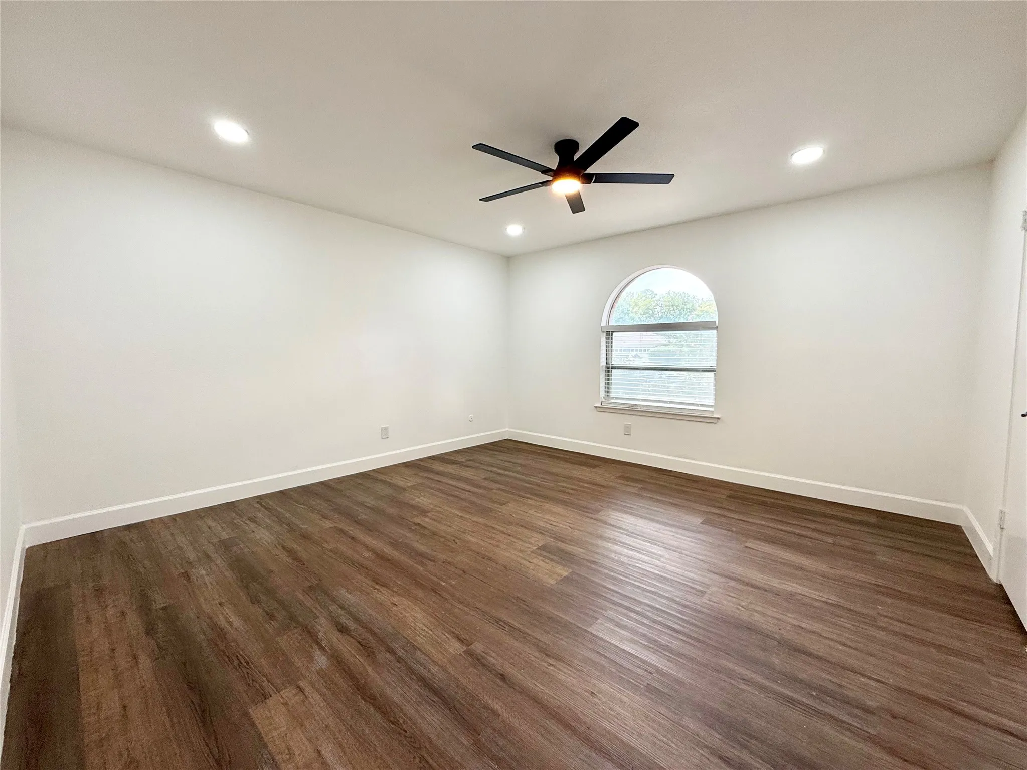Single Family Residence For Rent in Tarrant County , 7563 Terry Drive, North Richland Hills, Texas 76180, 4 Bedroom, 2 Bathroom, 2 Garage spaces, 2,131 Sqft, built in 1974, mls#21407623, Real Estate Agent in North Richland Hills, Homes For Rent in Tarrant county, Homes For Rent in North Richland Hills, Realtor in North Richland Hills Texas, Real Estate Brokerage Independent Realty Texas, Luminita Cordes Realtor