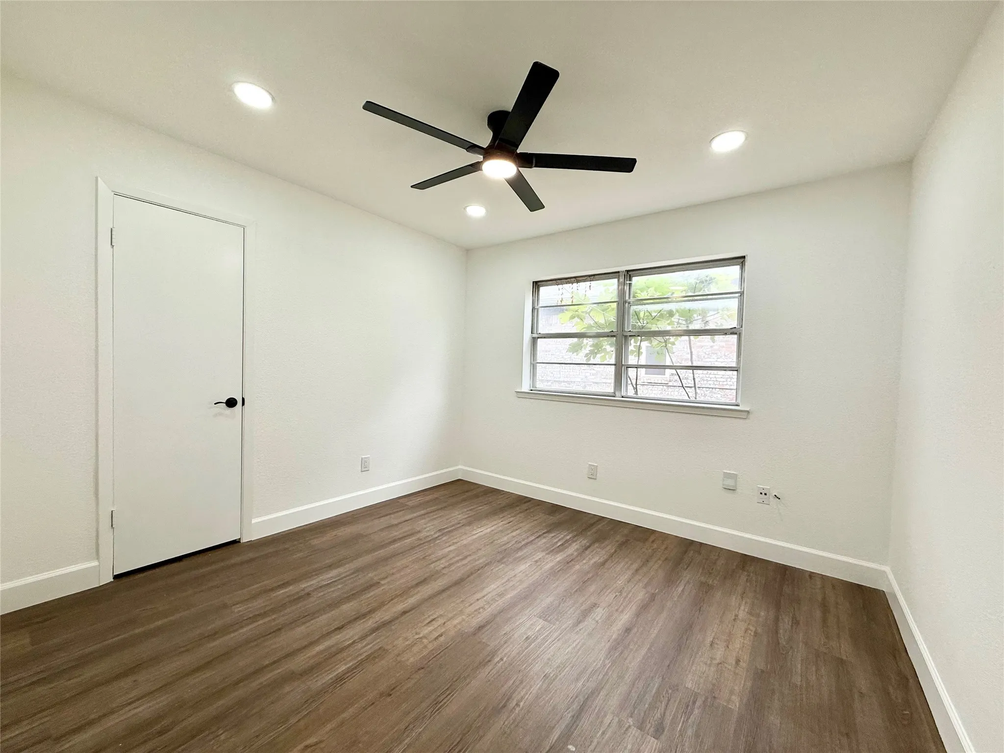 Single Family Residence For Rent in Tarrant County , 7563 Terry Drive, North Richland Hills, Texas 76180, 4 Bedroom, 2 Bathroom, 2 Garage spaces, 2,131 Sqft, built in 1974, mls#21407623, Real Estate Agent in North Richland Hills, Homes For Rent in Tarrant county, Homes For Rent in North Richland Hills, Realtor in North Richland Hills Texas, Real Estate Brokerage Independent Realty Texas, Luminita Cordes Realtor
