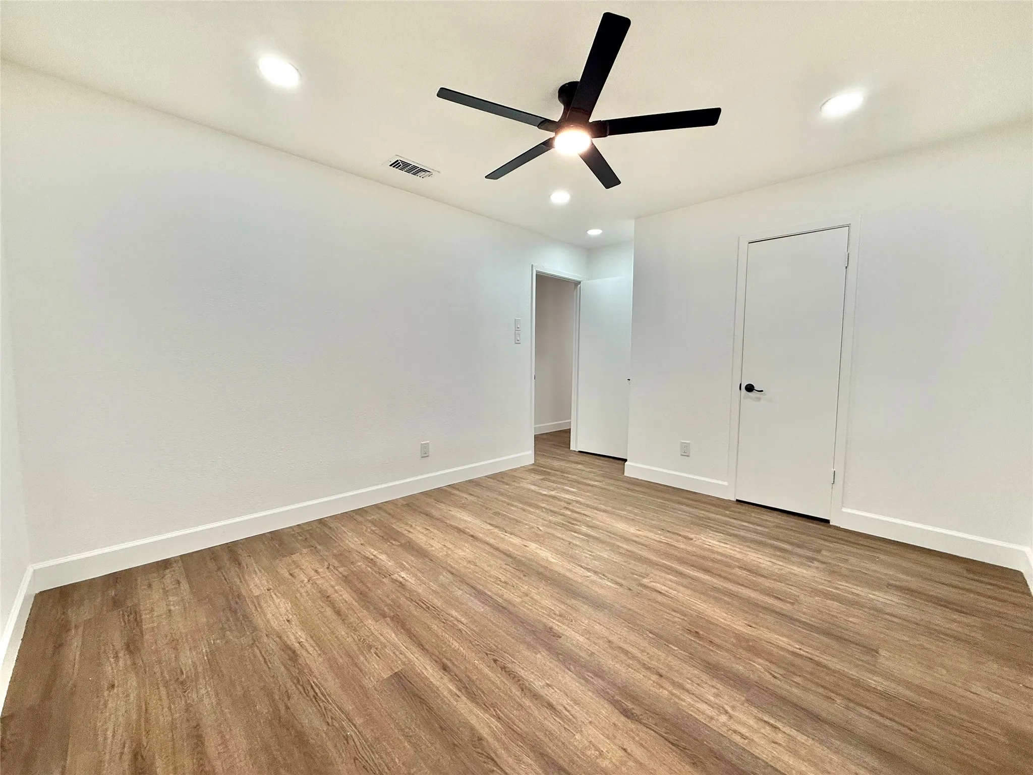 Single Family Residence For Rent in Tarrant County , 7563 Terry Drive, North Richland Hills, Texas 76180, 4 Bedroom, 2 Bathroom, 2 Garage spaces, 2,131 Sqft, built in 1974, mls#21407623, Real Estate Agent in North Richland Hills, Homes For Rent in Tarrant county, Homes For Rent in North Richland Hills, Realtor in North Richland Hills Texas, Real Estate Brokerage Independent Realty Texas, Luminita Cordes Realtor