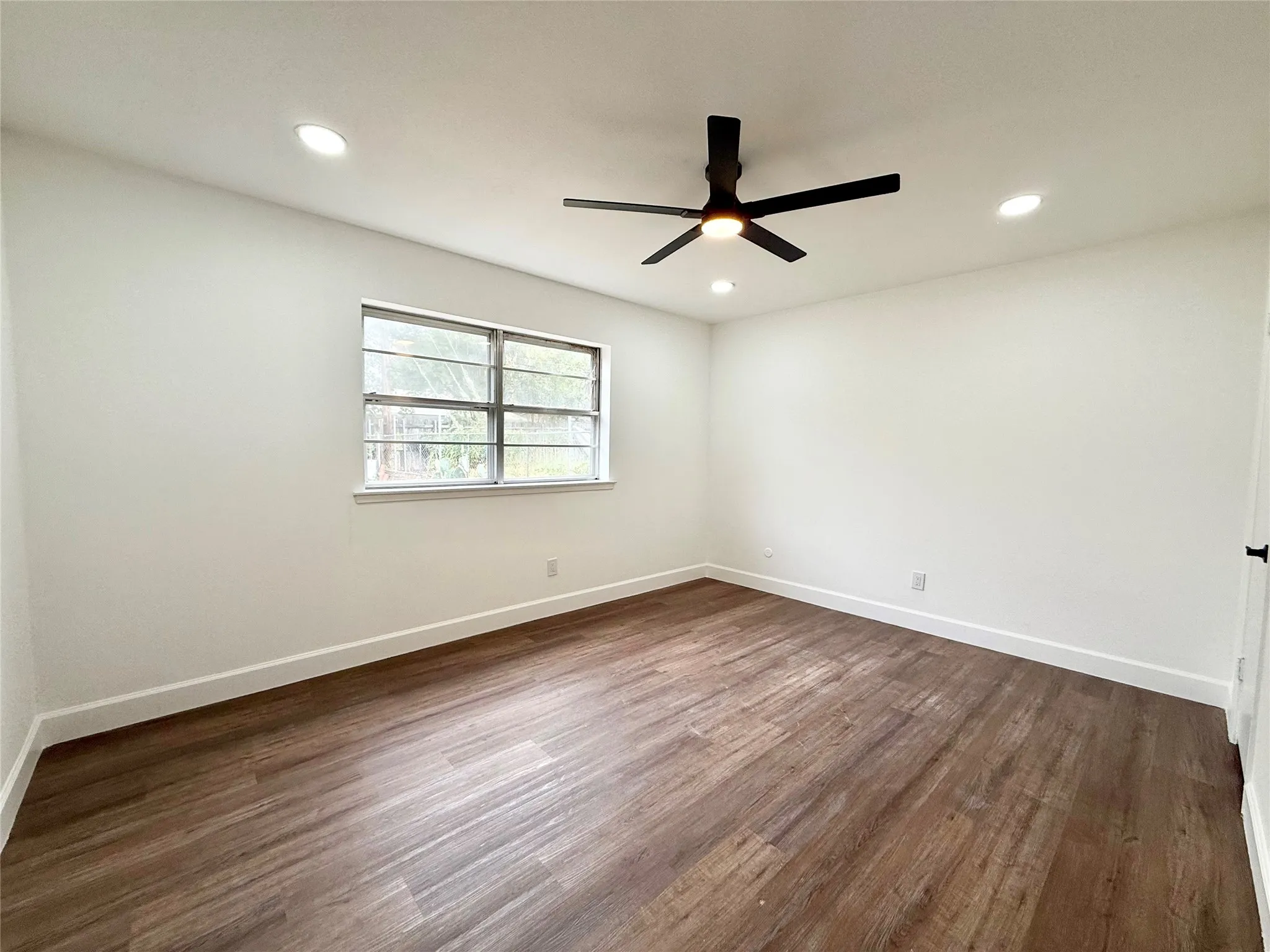Single Family Residence For Rent in Tarrant County , 7563 Terry Drive, North Richland Hills, Texas 76180, 4 Bedroom, 2 Bathroom, 2 Garage spaces, 2,131 Sqft, built in 1974, mls#21407623, Real Estate Agent in North Richland Hills, Homes For Rent in Tarrant county, Homes For Rent in North Richland Hills, Realtor in North Richland Hills Texas, Real Estate Brokerage Independent Realty Texas, Luminita Cordes Realtor