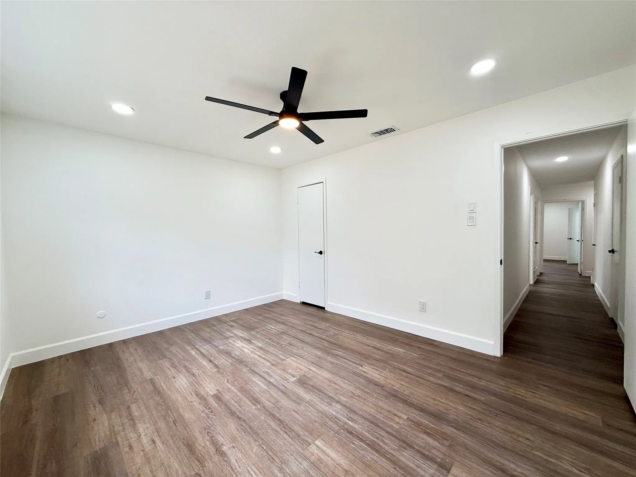 Single Family Residence For Rent in Tarrant County , 7563 Terry Drive, North Richland Hills, Texas 76180, 4 Bedroom, 2 Bathroom, 2 Garage spaces, 2,131 Sqft, built in 1974, mls#21407623, Real Estate Agent in North Richland Hills, Homes For Rent in Tarrant county, Homes For Rent in North Richland Hills, Realtor in North Richland Hills Texas, Real Estate Brokerage Independent Realty Texas, Luminita Cordes Realtor