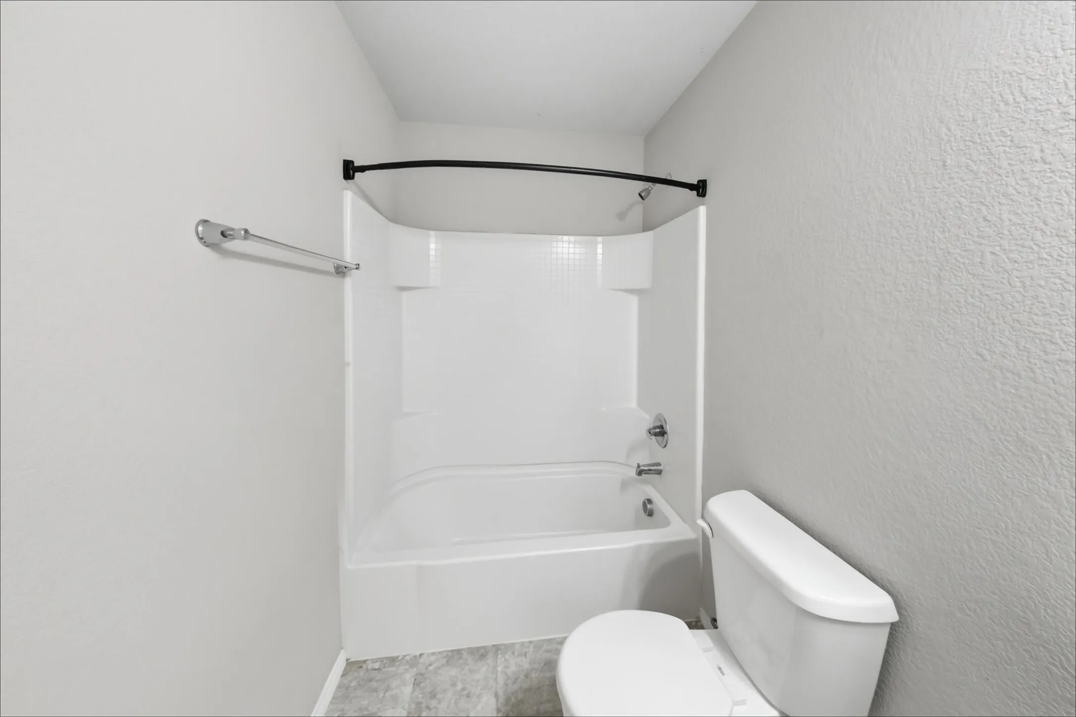 Single Family Residence For Rent in Tarrant County , 3028 Coyote Canyon Trail, Fort Worth, Texas 76108, 4 Bedroom, 4 Bathroom, 2 Garage spaces, 2,609 Sqft, built in 2018, mls#21408298, Real Estate Agent in Fort Worth, Homes For Rent in Tarrant county, Homes For Rent in Fort Worth, Realtor in Fort Worth Texas, Real Estate Brokerage Independent Realty Texas, Luminita Cordes Realtor