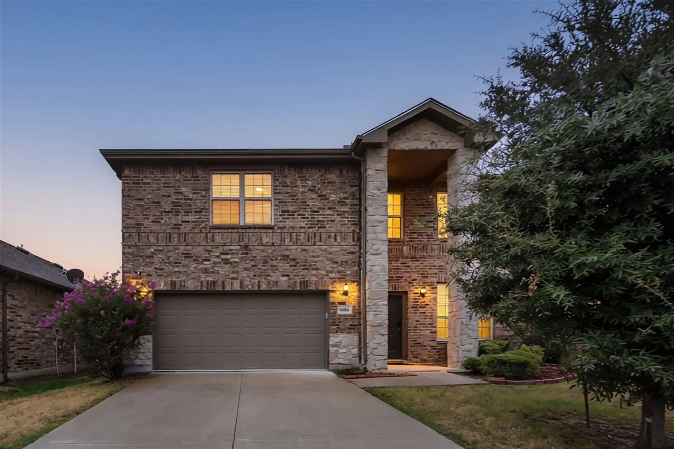 Single Family Residence For Rent in Tarrant County , 3028 Coyote Canyon Trail, Fort Worth, Texas 76108, 4 Bedroom, 4 Bathroom, 2 Garage spaces, 2,609 Sqft, built in 2018, mls#21408298, Real Estate Agent in Fort Worth, Homes For Rent in Tarrant county, Homes For Rent in Fort Worth, Realtor in Fort Worth Texas, Real Estate Brokerage Independent Realty Texas, Luminita Cordes Realtor