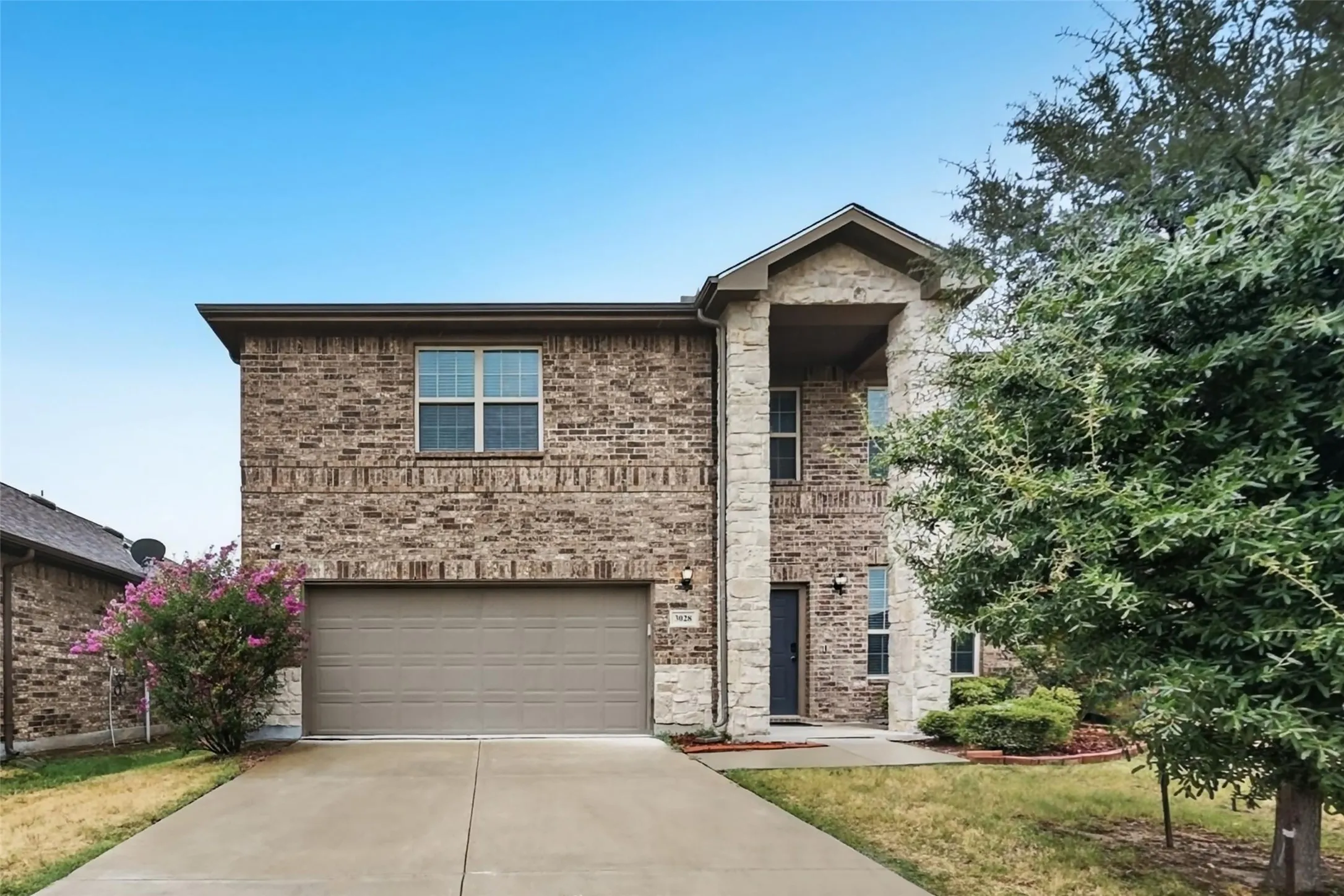 Single Family Residence For Rent in Tarrant County , 3028 Coyote Canyon Trail, Fort Worth, Texas 76108, 4 Bedroom, 4 Bathroom, 2 Garage spaces, 2,609 Sqft, built in 2018, mls#21408298, Real Estate Agent in Fort Worth, Homes For Rent in Tarrant county, Homes For Rent in Fort Worth, Realtor in Fort Worth Texas, Real Estate Brokerage Independent Realty Texas, Luminita Cordes Realtor