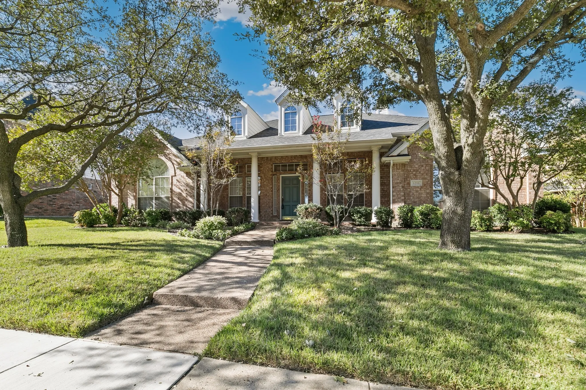 Single Family Residence For Sale in Collin County , 6216 Wolf Ridge Drive, Plano, Texas 75024, 4 Bedroom, 3 Bathroom, 2 Garage spaces, 2,802 Sqft, built in 1998, mls#21406748, Real Estate Agent in Plano, Homes For Sale in Collin county, Homes For Sale in Plano, Realtor in Plano Texas, Real Estate Brokerage Independent Realty Texas, Luminita Cordes Realtor