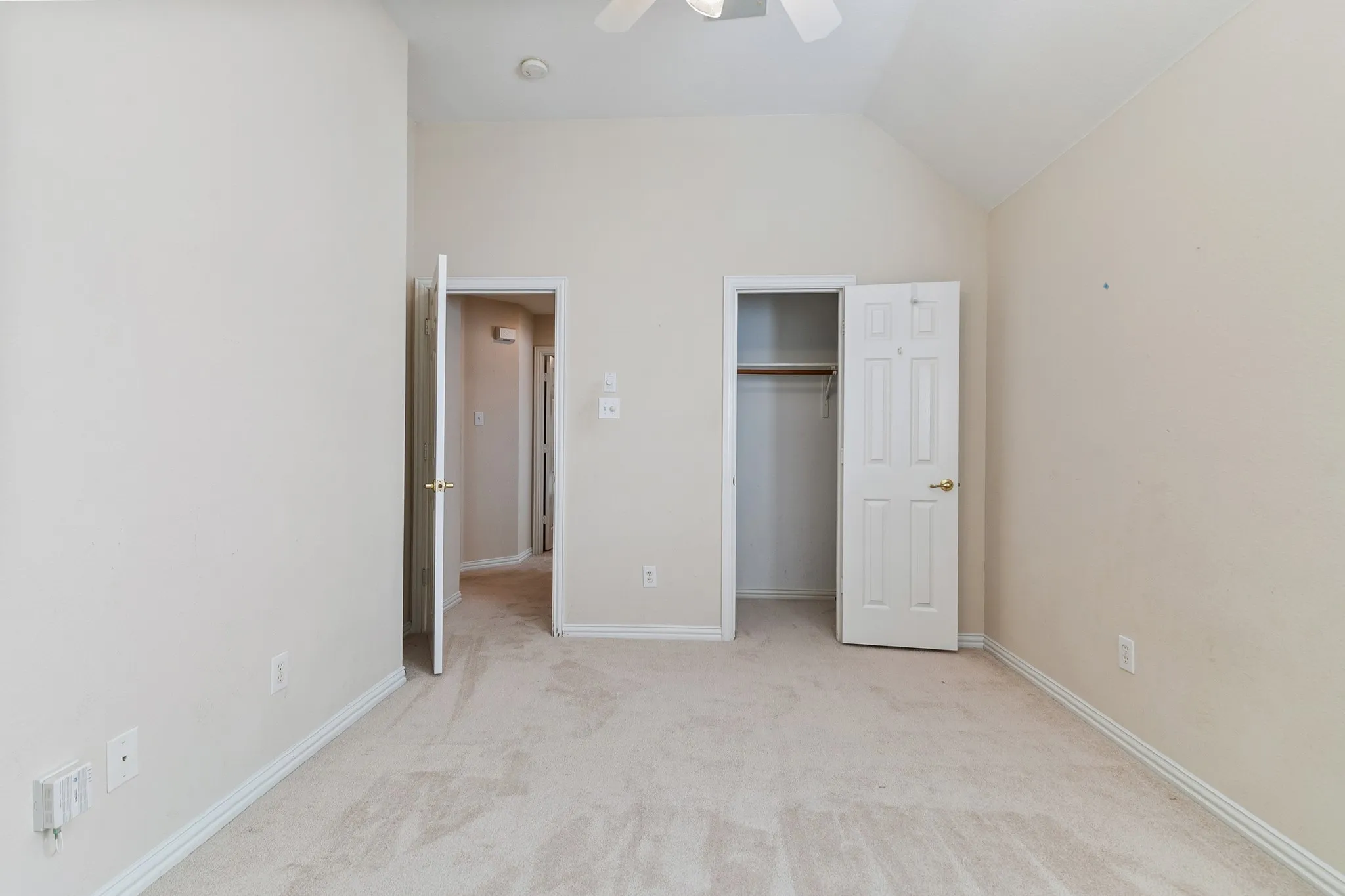 Single Family Residence For Sale in Collin County , 6216 Wolf Ridge Drive, Plano, Texas 75024, 4 Bedroom, 3 Bathroom, 2 Garage spaces, 2,802 Sqft, built in 1998, mls#21406748, Real Estate Agent in Plano, Homes For Sale in Collin county, Homes For Sale in Plano, Realtor in Plano Texas, Real Estate Brokerage Independent Realty Texas, Luminita Cordes Realtor