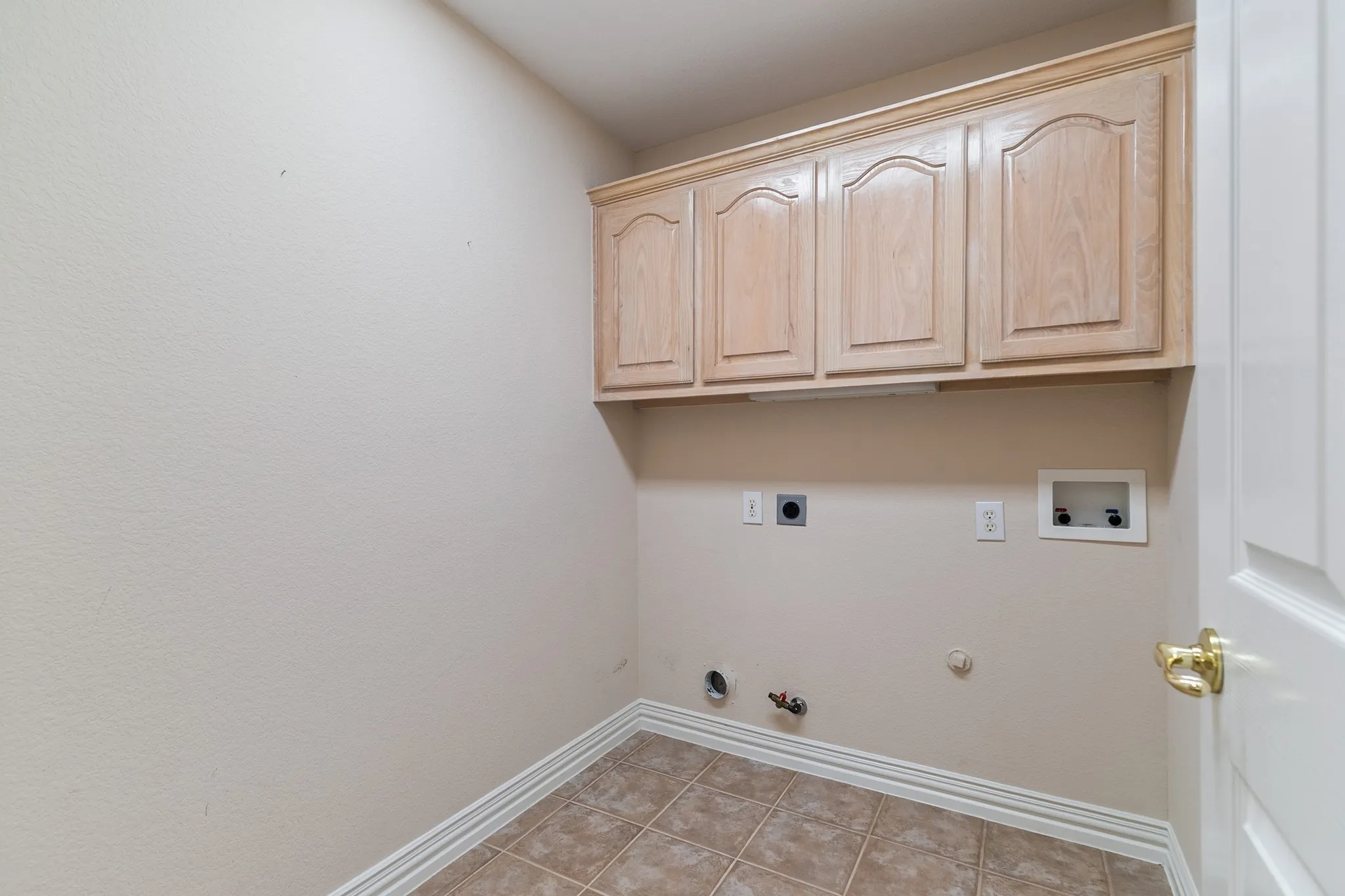 Single Family Residence For Sale in Collin County , 6216 Wolf Ridge Drive, Plano, Texas 75024, 4 Bedroom, 3 Bathroom, 2 Garage spaces, 2,802 Sqft, built in 1998, mls#21406748, Real Estate Agent in Plano, Homes For Sale in Collin county, Homes For Sale in Plano, Realtor in Plano Texas, Real Estate Brokerage Independent Realty Texas, Luminita Cordes Realtor