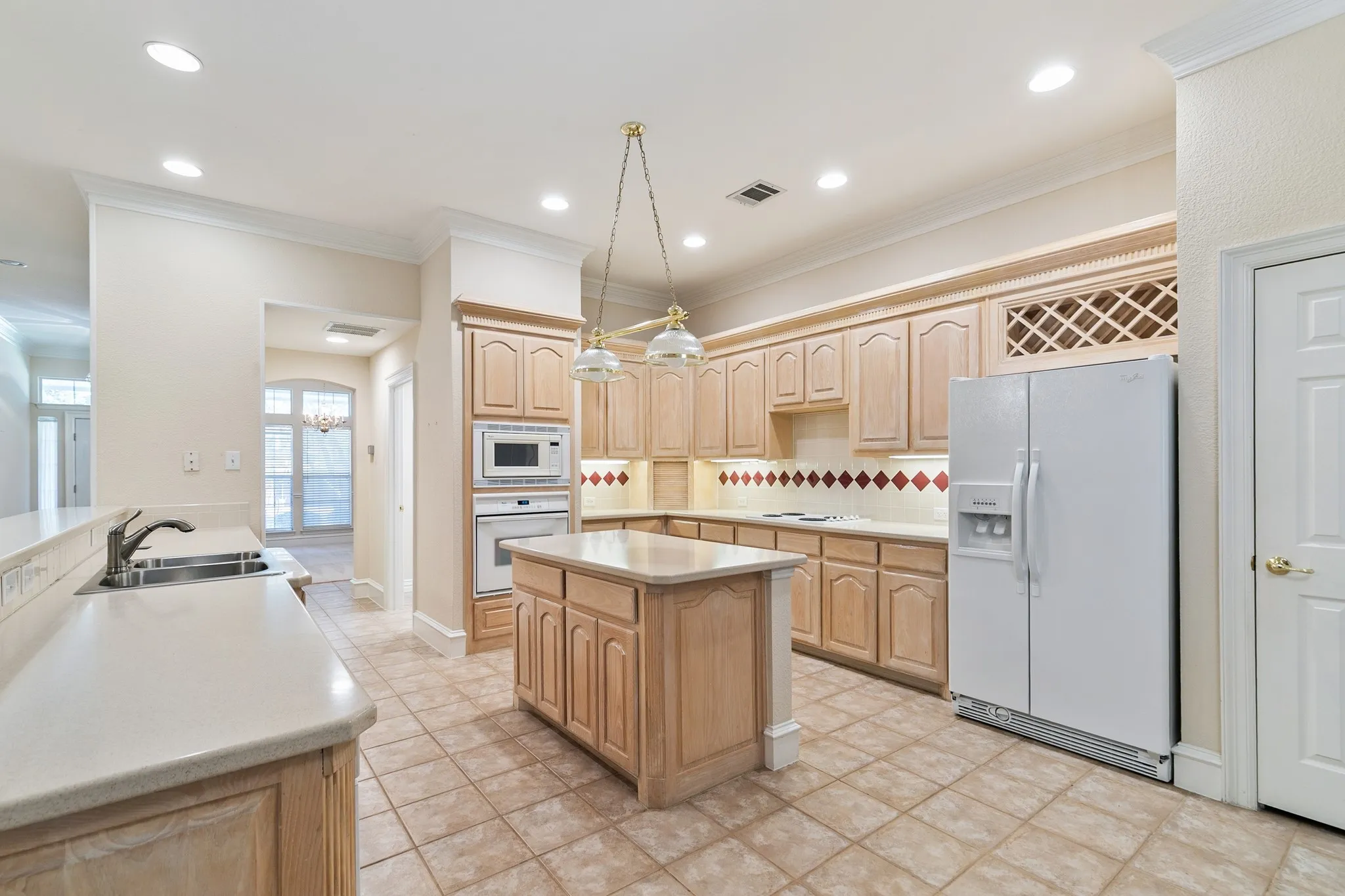 Single Family Residence For Sale in Collin County , 6216 Wolf Ridge Drive, Plano, Texas 75024, 4 Bedroom, 3 Bathroom, 2 Garage spaces, 2,802 Sqft, built in 1998, mls#21406748, Real Estate Agent in Plano, Homes For Sale in Collin county, Homes For Sale in Plano, Realtor in Plano Texas, Real Estate Brokerage Independent Realty Texas, Luminita Cordes Realtor