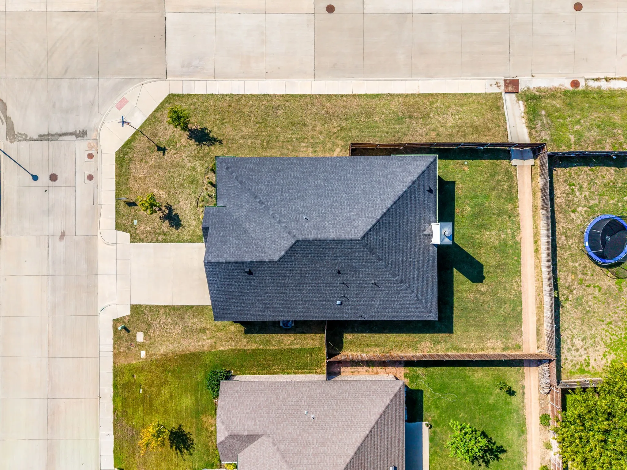 Single Family Residence For Sale in Parker County , 101 Buckeye Drive, Weatherford, Texas 76086, 4 Bedroom, 2 Bathroom, 2 Garage spaces, 1,810 Sqft, built in 2021, mls#21403053, Real Estate Agent in Weatherford, Homes For Sale in Parker county, Homes For Sale in Weatherford, Realtor in Weatherford Texas, Real Estate Brokerage Independent Realty Texas, Luminita Cordes Realtor