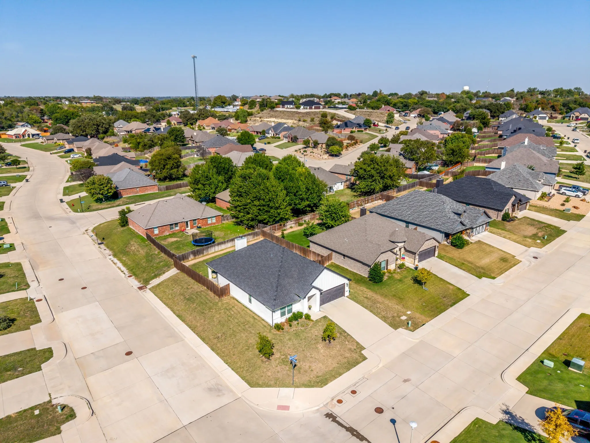Single Family Residence For Sale in Parker County , 101 Buckeye Drive, Weatherford, Texas 76086, 4 Bedroom, 2 Bathroom, 2 Garage spaces, 1,810 Sqft, built in 2021, mls#21403053, Real Estate Agent in Weatherford, Homes For Sale in Parker county, Homes For Sale in Weatherford, Realtor in Weatherford Texas, Real Estate Brokerage Independent Realty Texas, Luminita Cordes Realtor