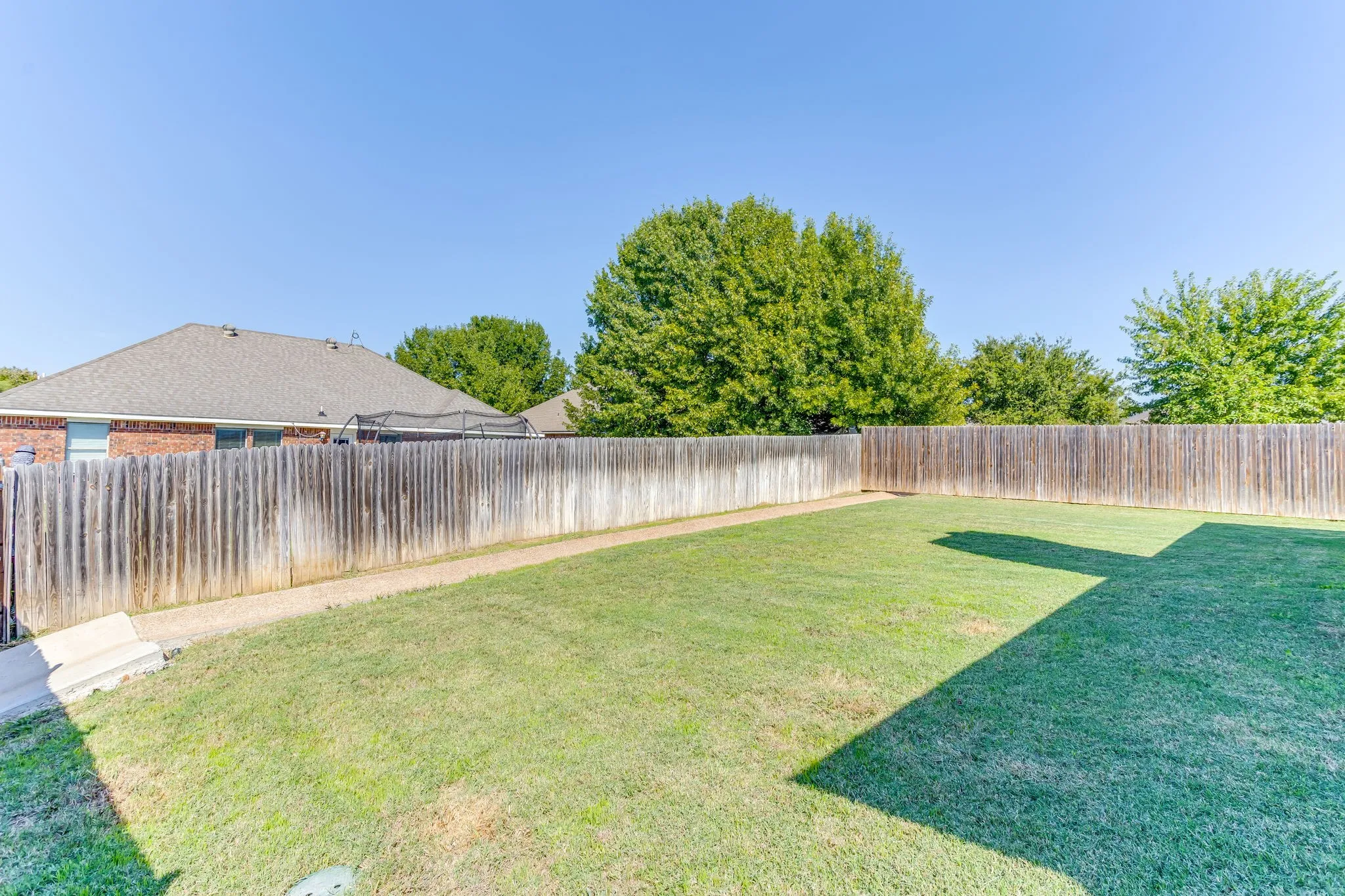 Single Family Residence For Sale in Parker County , 101 Buckeye Drive, Weatherford, Texas 76086, 4 Bedroom, 2 Bathroom, 2 Garage spaces, 1,810 Sqft, built in 2021, mls#21403053, Real Estate Agent in Weatherford, Homes For Sale in Parker county, Homes For Sale in Weatherford, Realtor in Weatherford Texas, Real Estate Brokerage Independent Realty Texas, Luminita Cordes Realtor