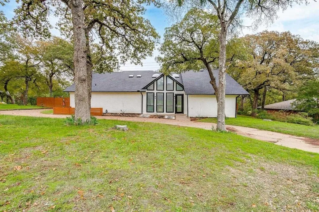 Single Family Residence For Sale