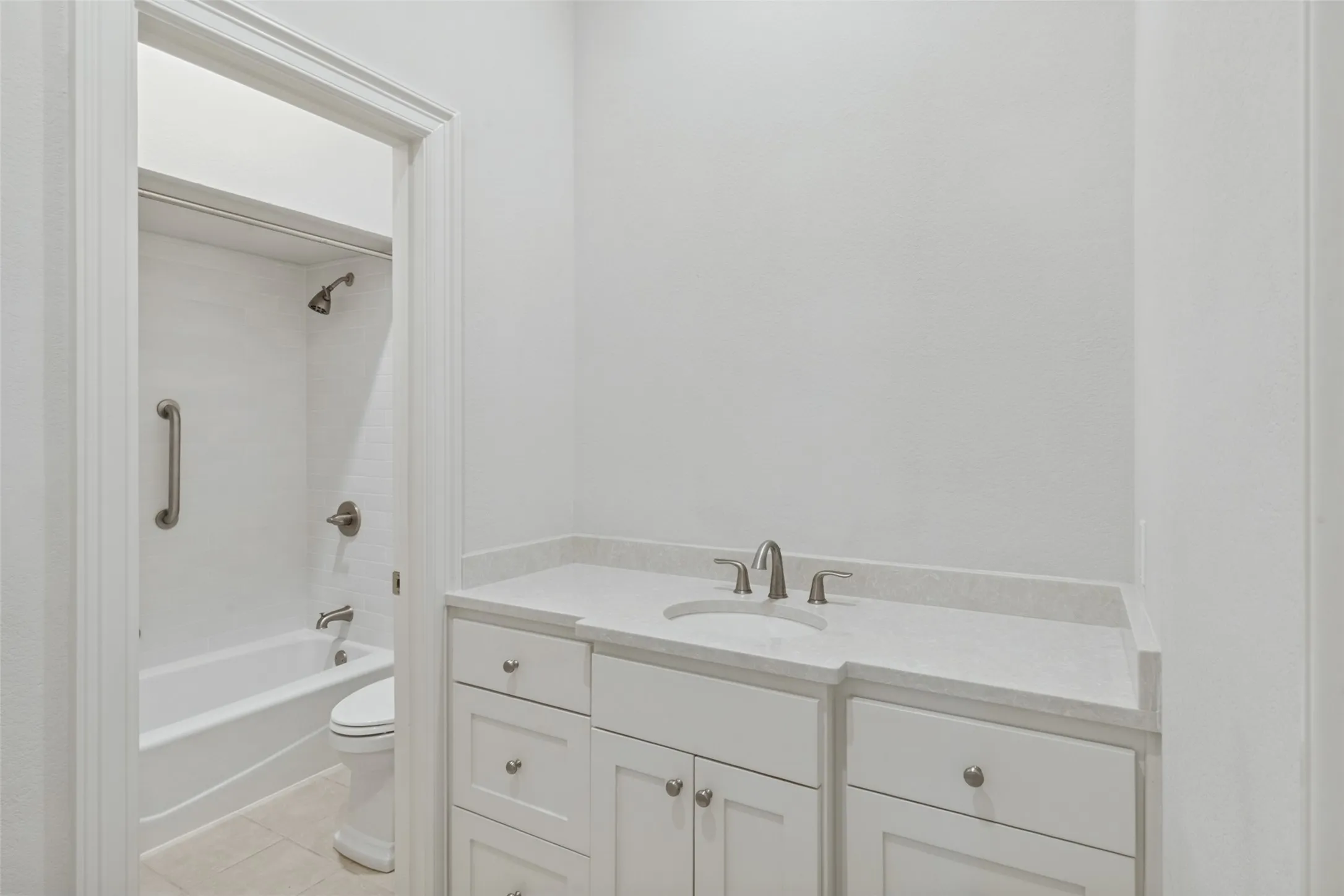 Shared by 2nd and 3rd bedrooms