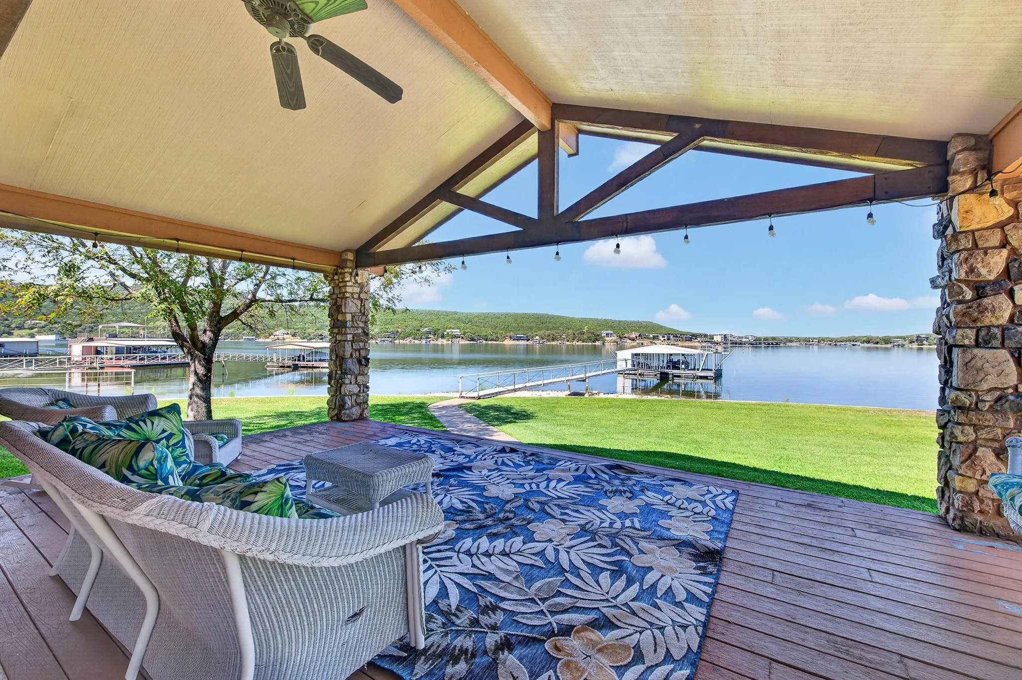 Single Family Residence For Sale in Palo Pinto County , 1004 Standing Cypress, Possum Kingdom Lake, Texas 76449, 4 Bedroom, 4 Bathroom, Garage spaces, 2,335 Sqft, built in 1978, mls#21408253, Real Estate Agent in Possum Kingdom Lake, Homes For Sale in Palo Pinto county, Homes For Sale in Possum Kingdom Lake, Realtor in Possum Kingdom Lake Texas, Real Estate Brokerage Independent Realty Texas, Luminita Cordes Realtor
