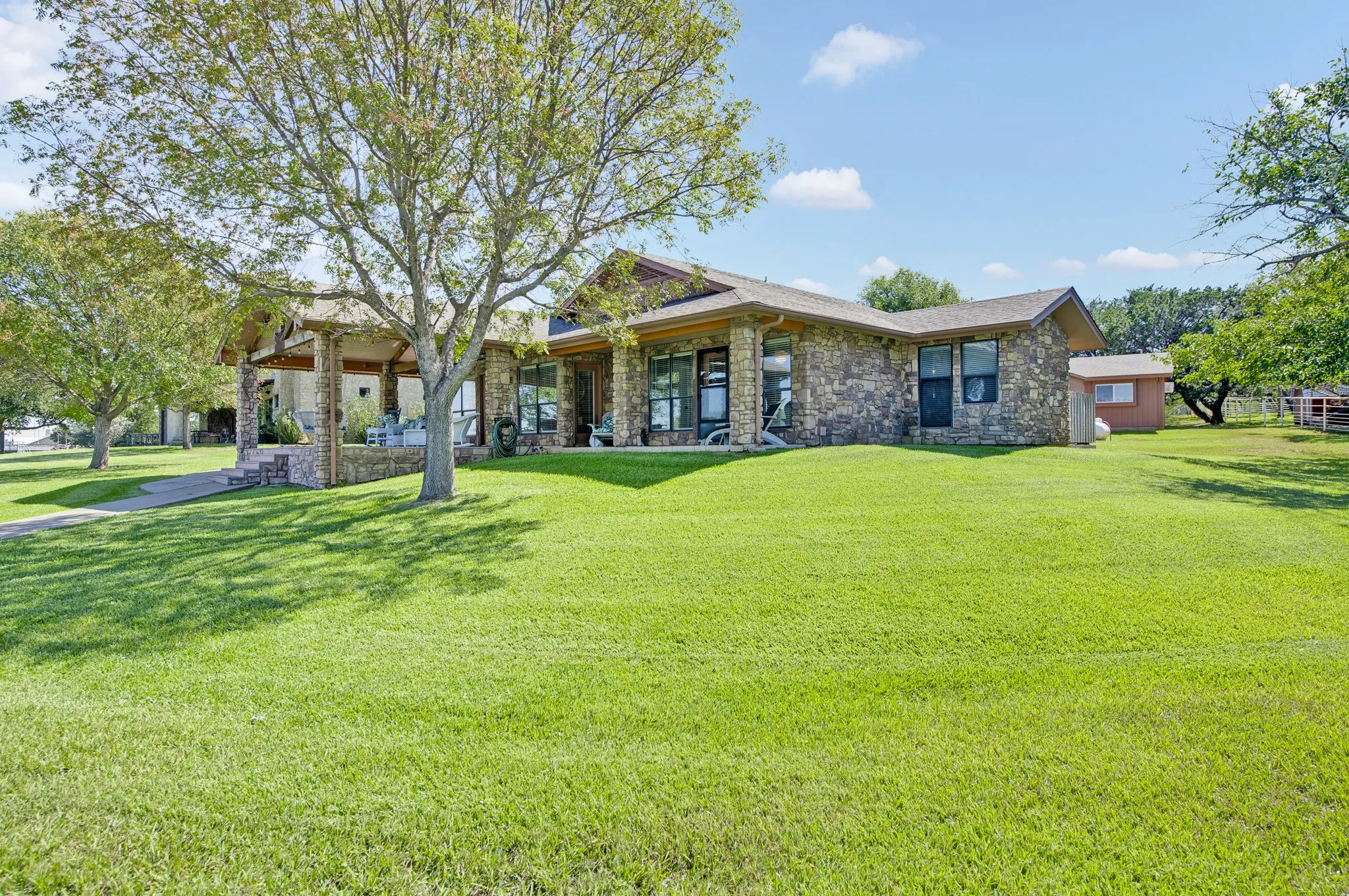 Single Family Residence For Sale in Palo Pinto County , 1004 Standing Cypress, Possum Kingdom Lake, Texas 76449, 4 Bedroom, 4 Bathroom, Garage spaces, 2,335 Sqft, built in 1978, mls#21408253, Real Estate Agent in Possum Kingdom Lake, Homes For Sale in Palo Pinto county, Homes For Sale in Possum Kingdom Lake, Realtor in Possum Kingdom Lake Texas, Real Estate Brokerage Independent Realty Texas, Luminita Cordes Realtor
