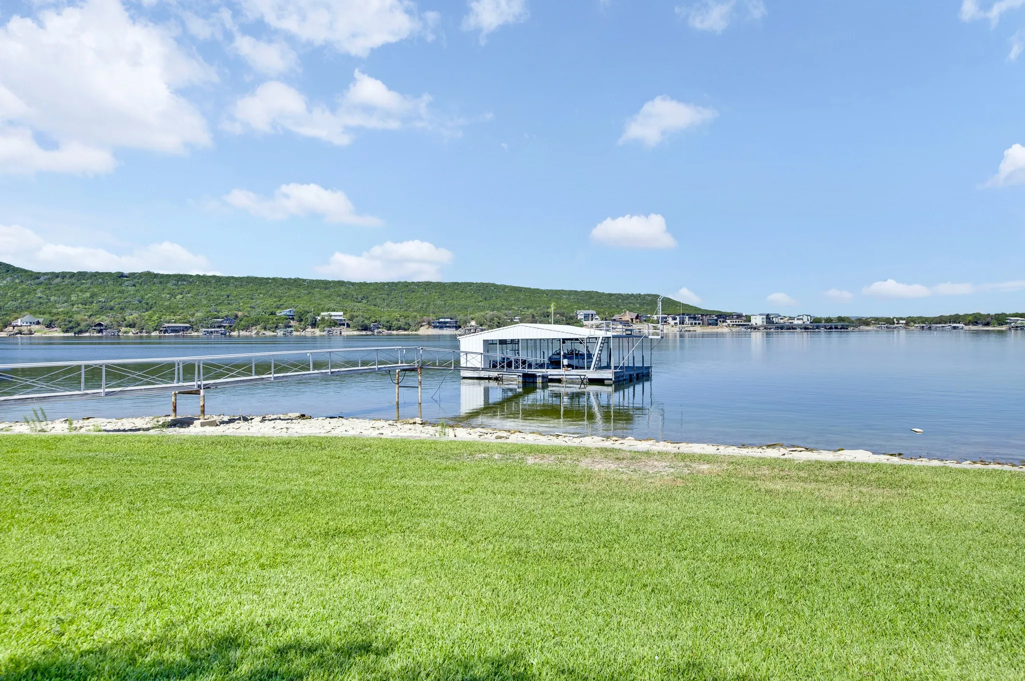 Single Family Residence For Sale in Palo Pinto County , 1004 Standing Cypress, Possum Kingdom Lake, Texas 76449, 4 Bedroom, 4 Bathroom, Garage spaces, 2,335 Sqft, built in 1978, mls#21408253, Real Estate Agent in Possum Kingdom Lake, Homes For Sale in Palo Pinto county, Homes For Sale in Possum Kingdom Lake, Realtor in Possum Kingdom Lake Texas, Real Estate Brokerage Independent Realty Texas, Luminita Cordes Realtor