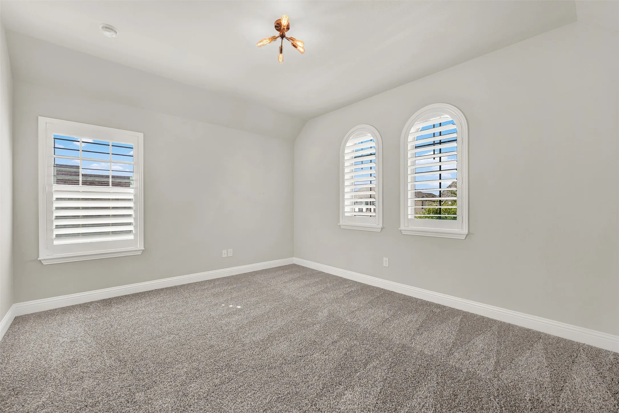 Single Family Residence For Sale in Denton County , 6174 Forefront Avenue, Frisco, Texas 75036, 5 Bedroom, 6 Bathroom, 3 Garage spaces, 4,626 Sqft, built in 2016, mls#21406056, Real Estate Agent in Frisco, Homes For Sale in Denton county, Homes For Sale in Frisco, Realtor in Frisco Texas, Real Estate Brokerage Independent Realty Texas, Luminita Cordes Realtor