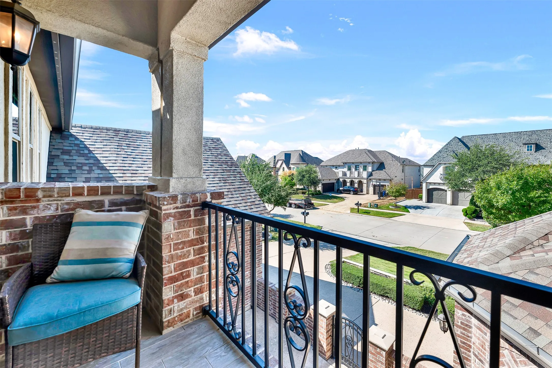 Single Family Residence For Sale in Denton County , 6174 Forefront Avenue, Frisco, Texas 75036, 5 Bedroom, 6 Bathroom, 3 Garage spaces, 4,626 Sqft, built in 2016, mls#21406056, Real Estate Agent in Frisco, Homes For Sale in Denton county, Homes For Sale in Frisco, Realtor in Frisco Texas, Real Estate Brokerage Independent Realty Texas, Luminita Cordes Realtor