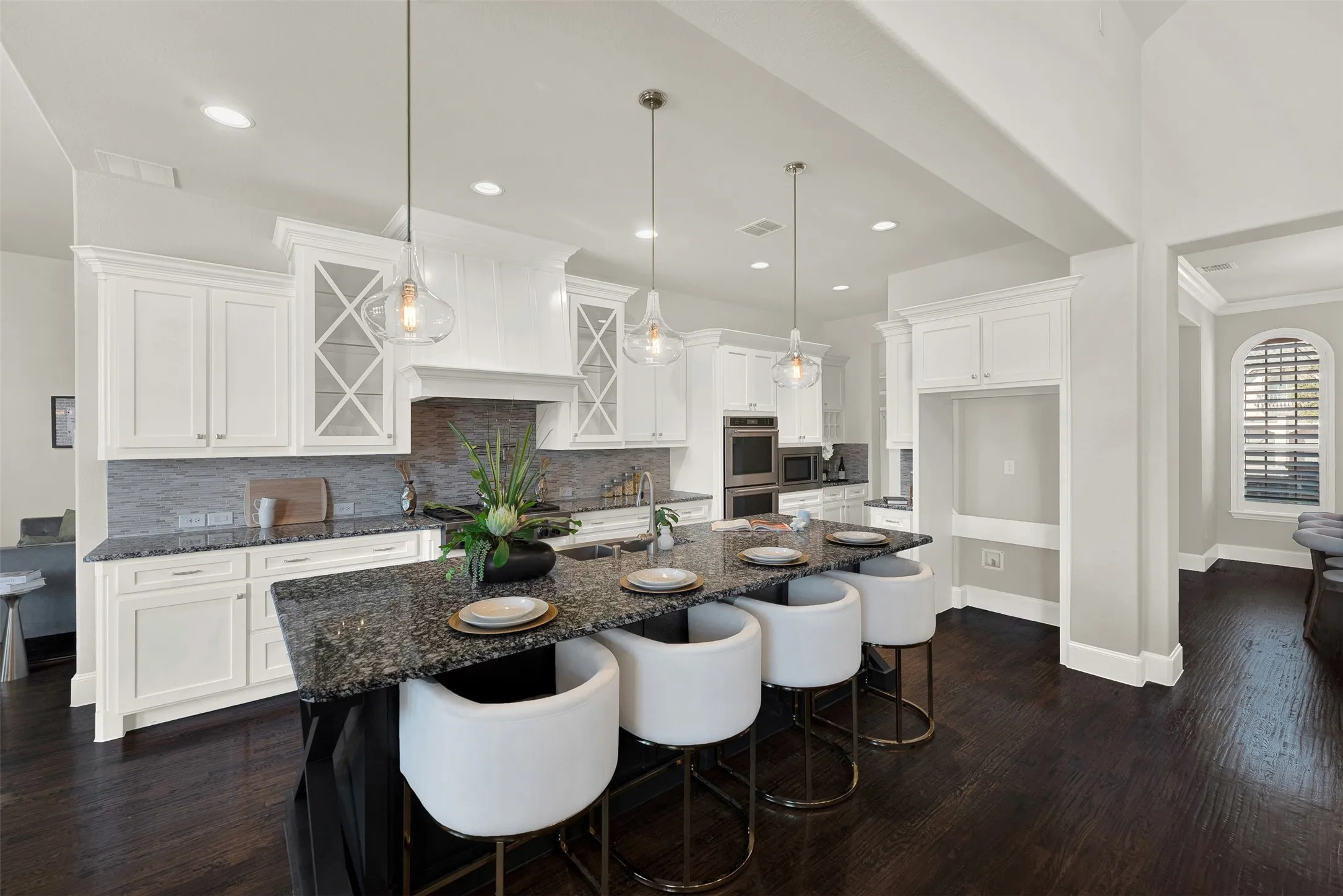 Single Family Residence For Sale in Denton County , 6174 Forefront Avenue, Frisco, Texas 75036, 5 Bedroom, 6 Bathroom, 3 Garage spaces, 4,626 Sqft, built in 2016, mls#21406056, Real Estate Agent in Frisco, Homes For Sale in Denton county, Homes For Sale in Frisco, Realtor in Frisco Texas, Real Estate Brokerage Independent Realty Texas, Luminita Cordes Realtor